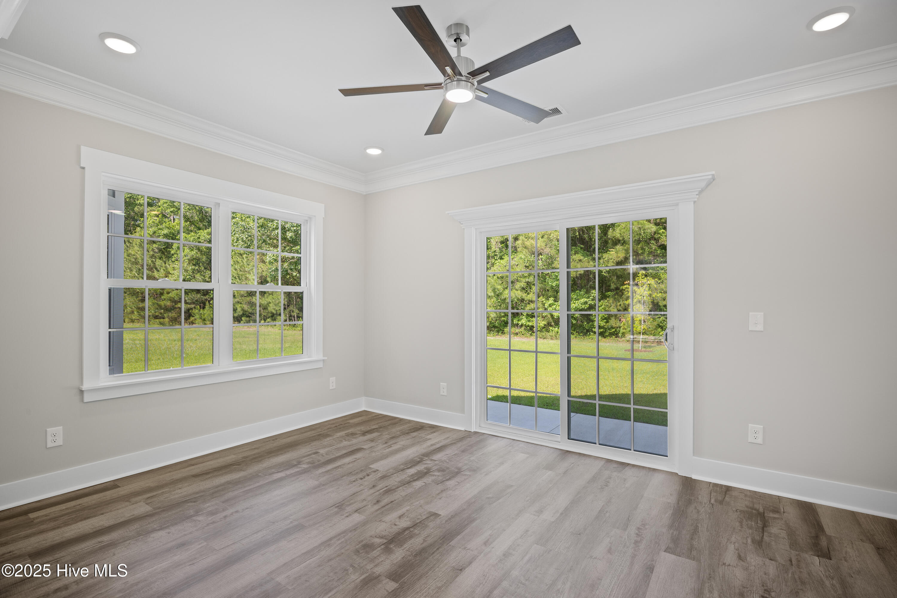 100472156 | Photo 18