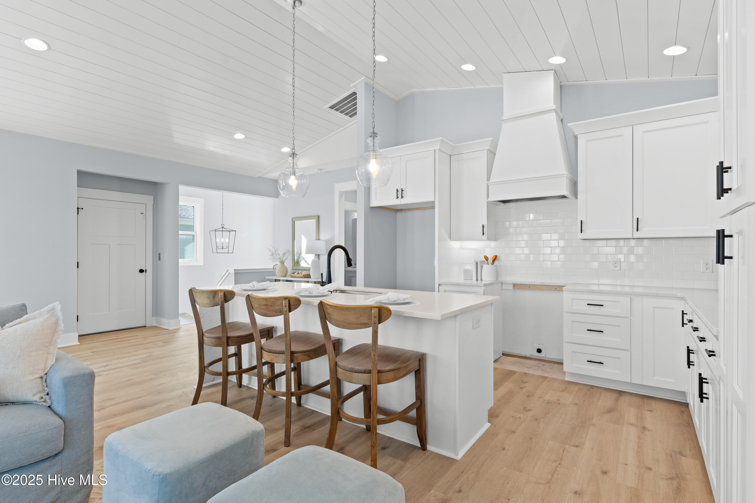 100545556 | Photo 18