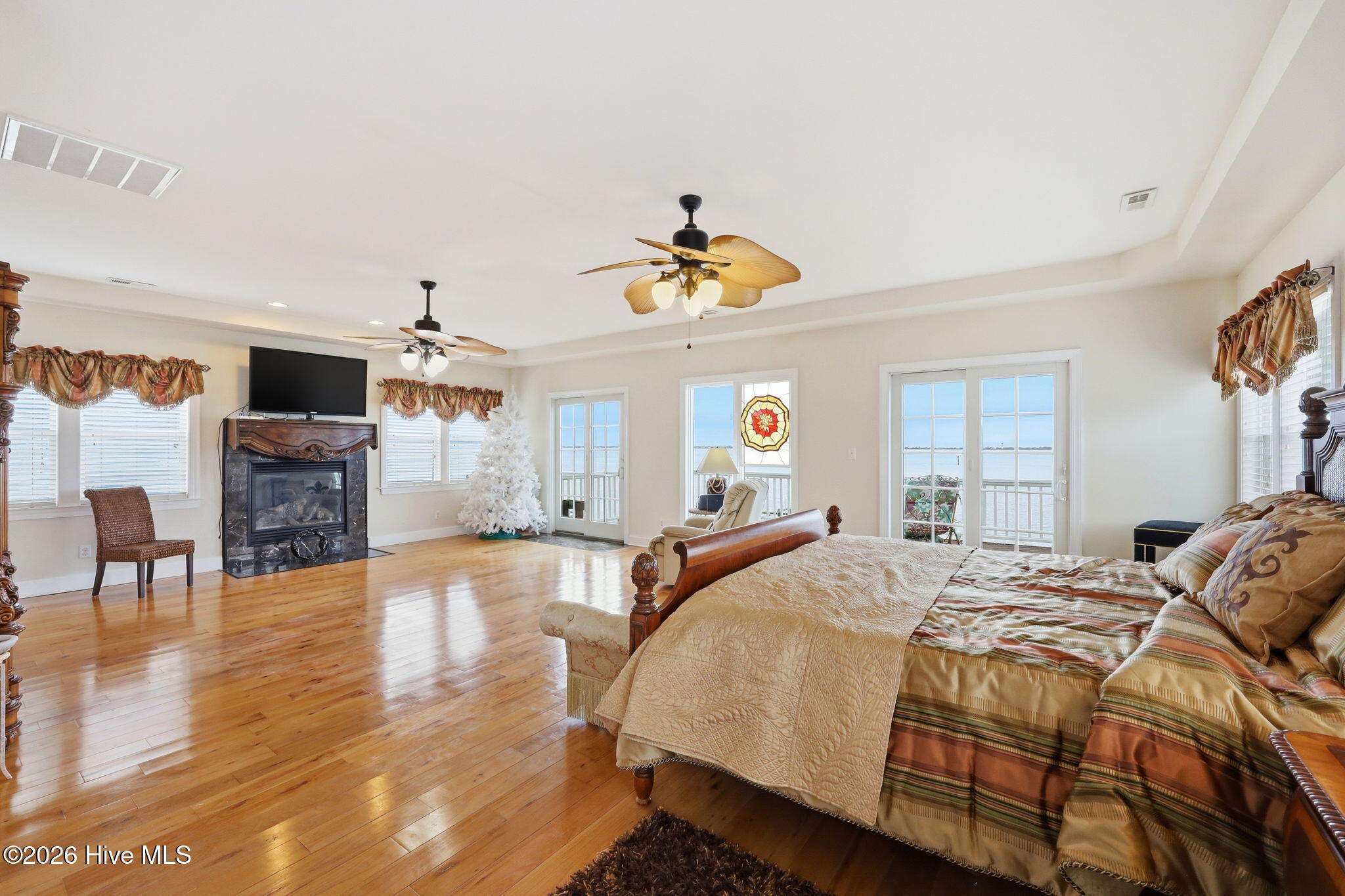 103 Waterfront Avenue,Newport