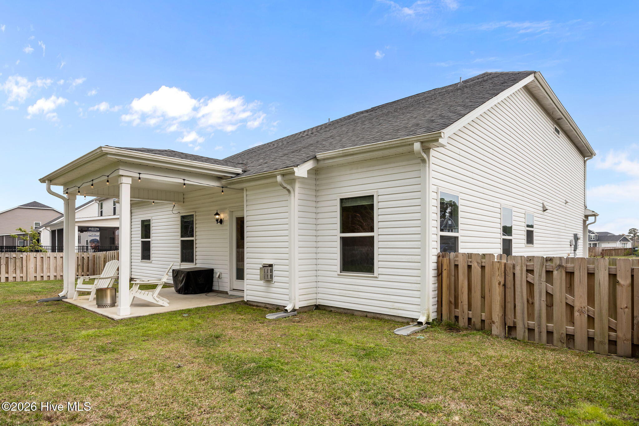 100562979 | Photo 48