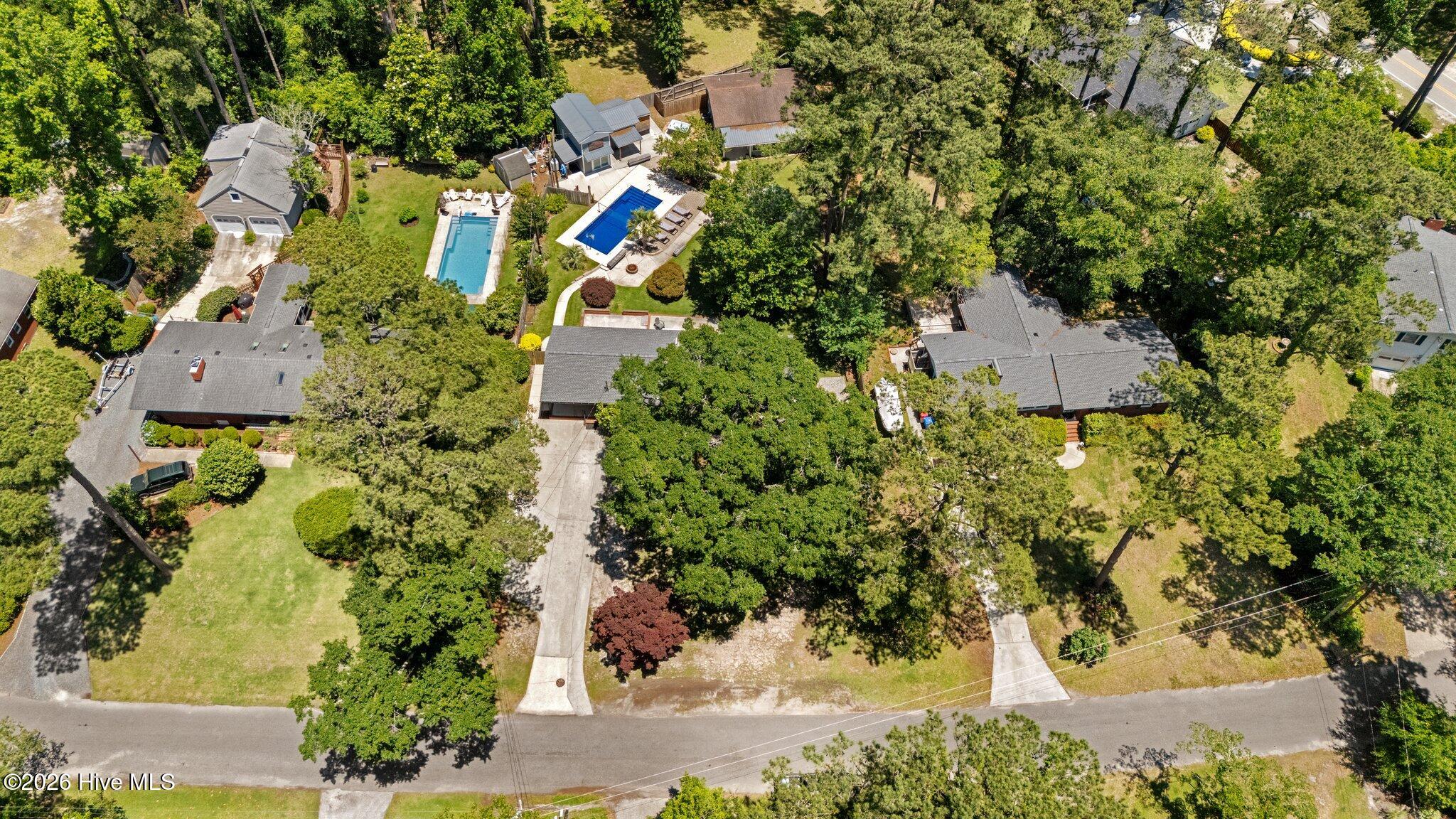 621 Decatur Drive, Wilmington, NC 28403 – photo 7: 7-web-or-mls-DJI_20250523131900_0835_D