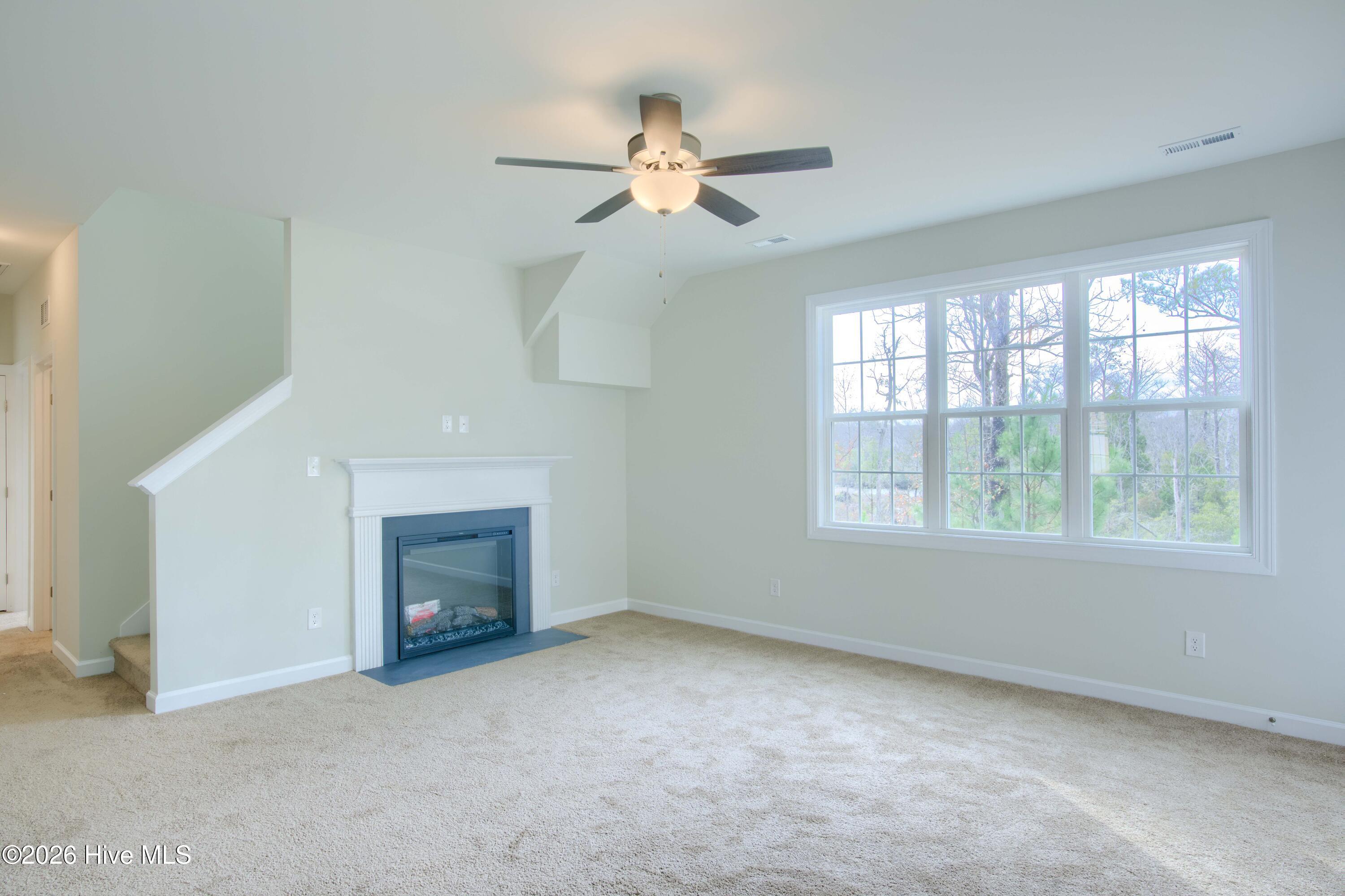 100526870 | Photo 23