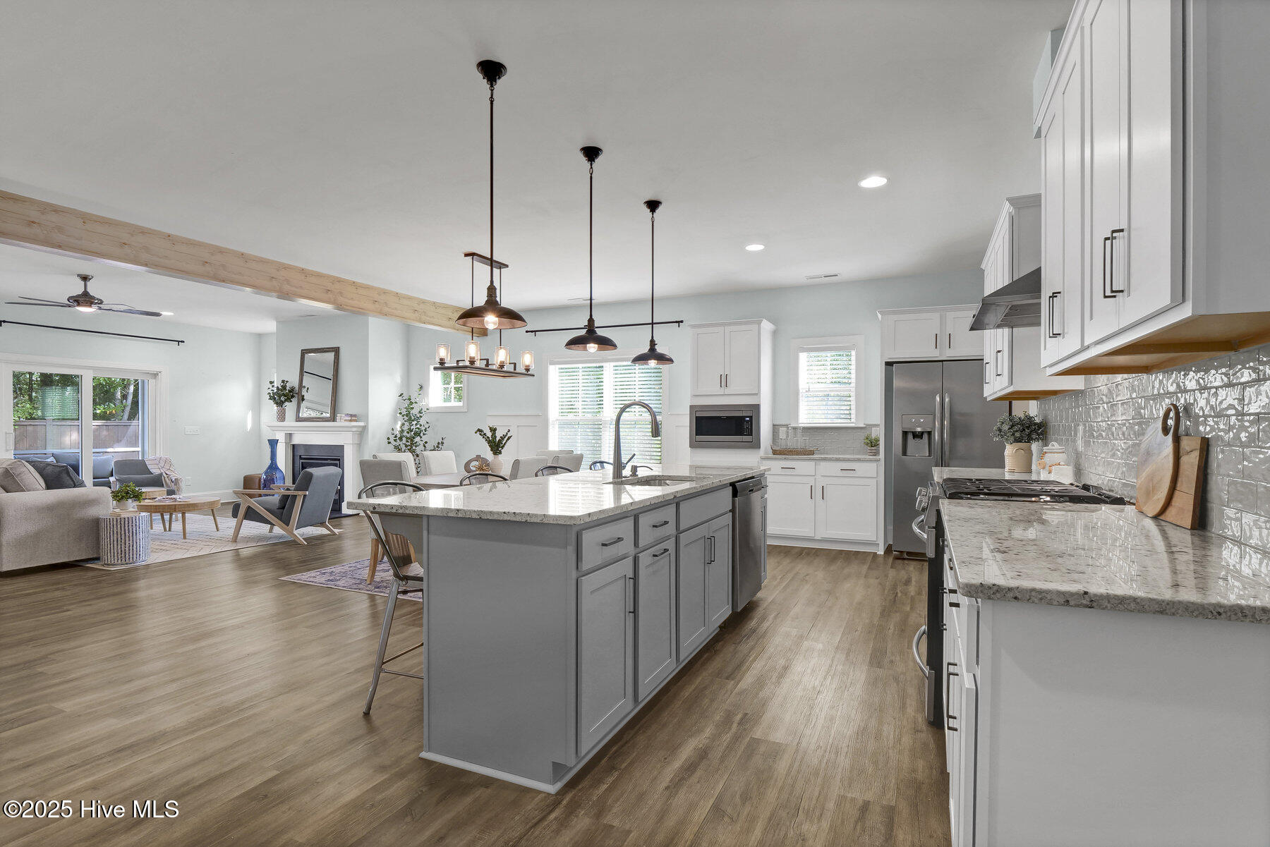 100544096 | Photo 13