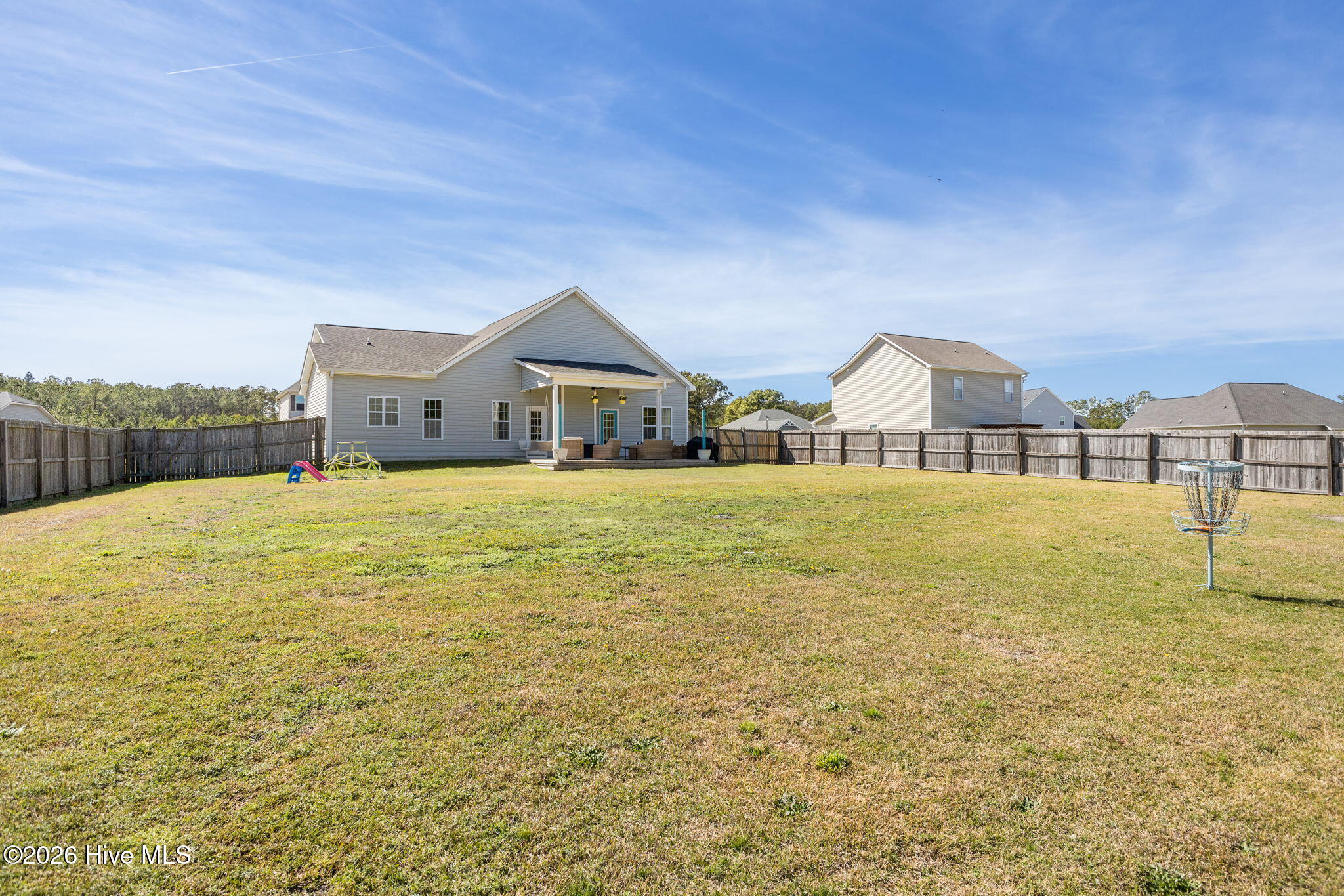 100561440 | Photo 27