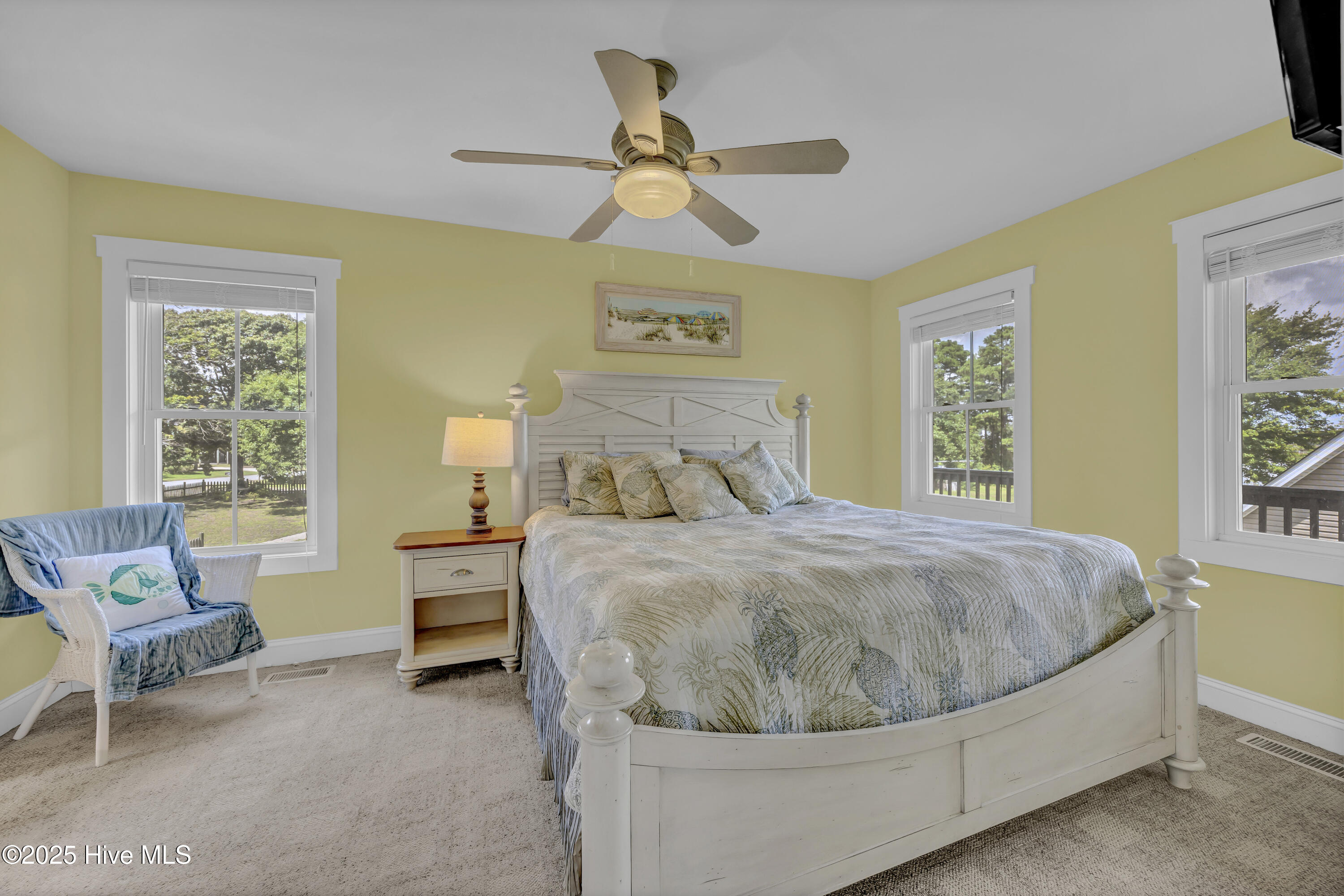 100522318 | Photo 24