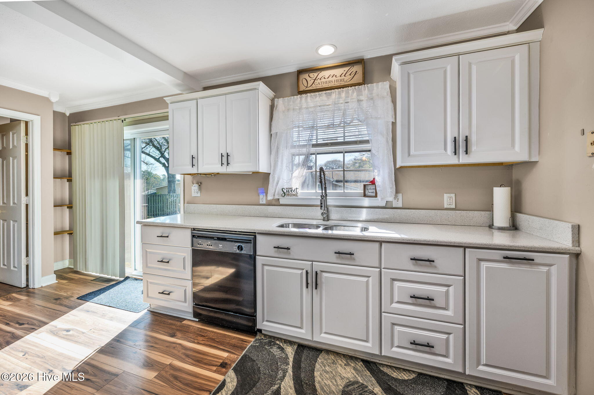 100564141 | Photo 14