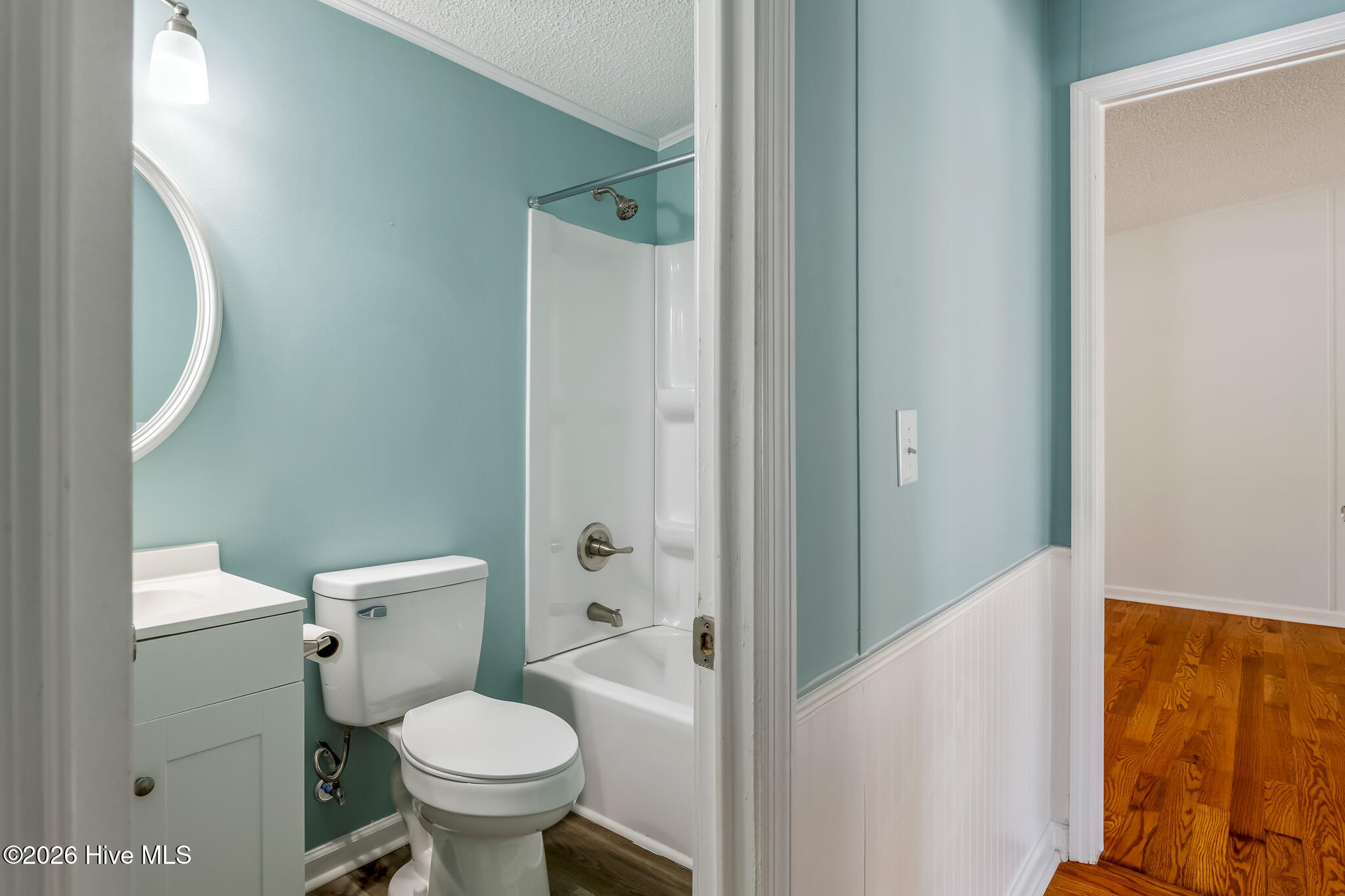 100564681 | Photo 25