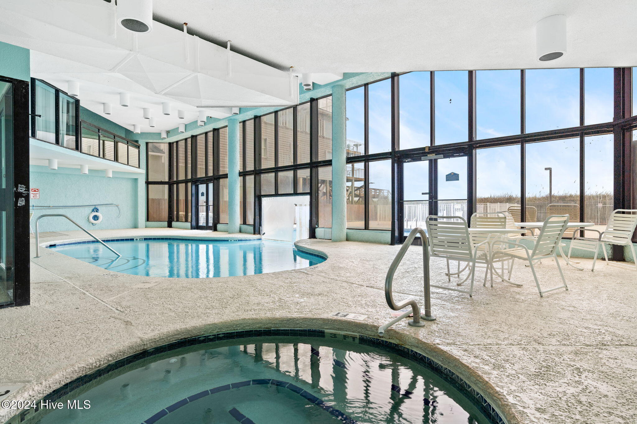 100476162 | Photo 45