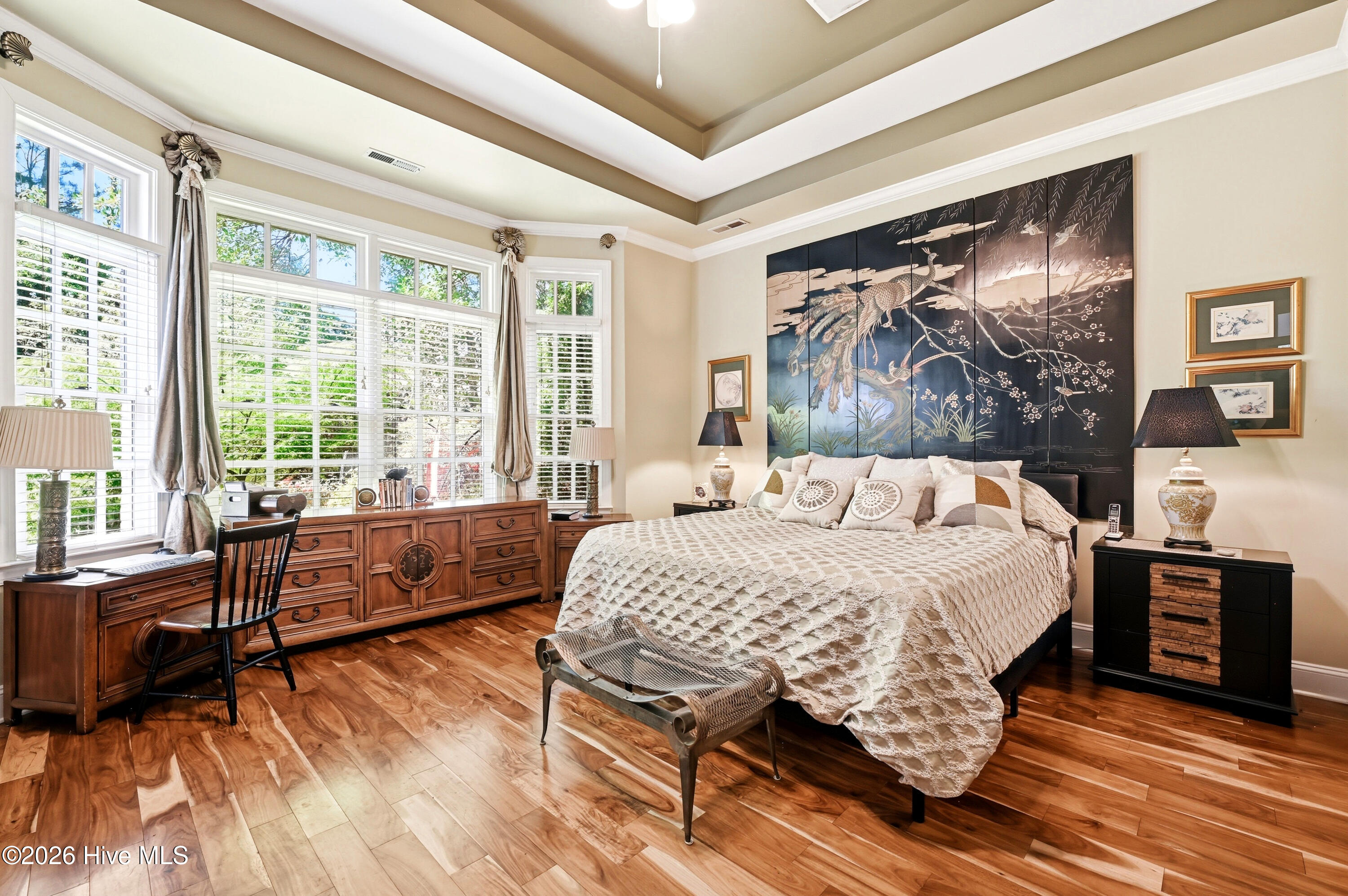 100567999 | Photo 19