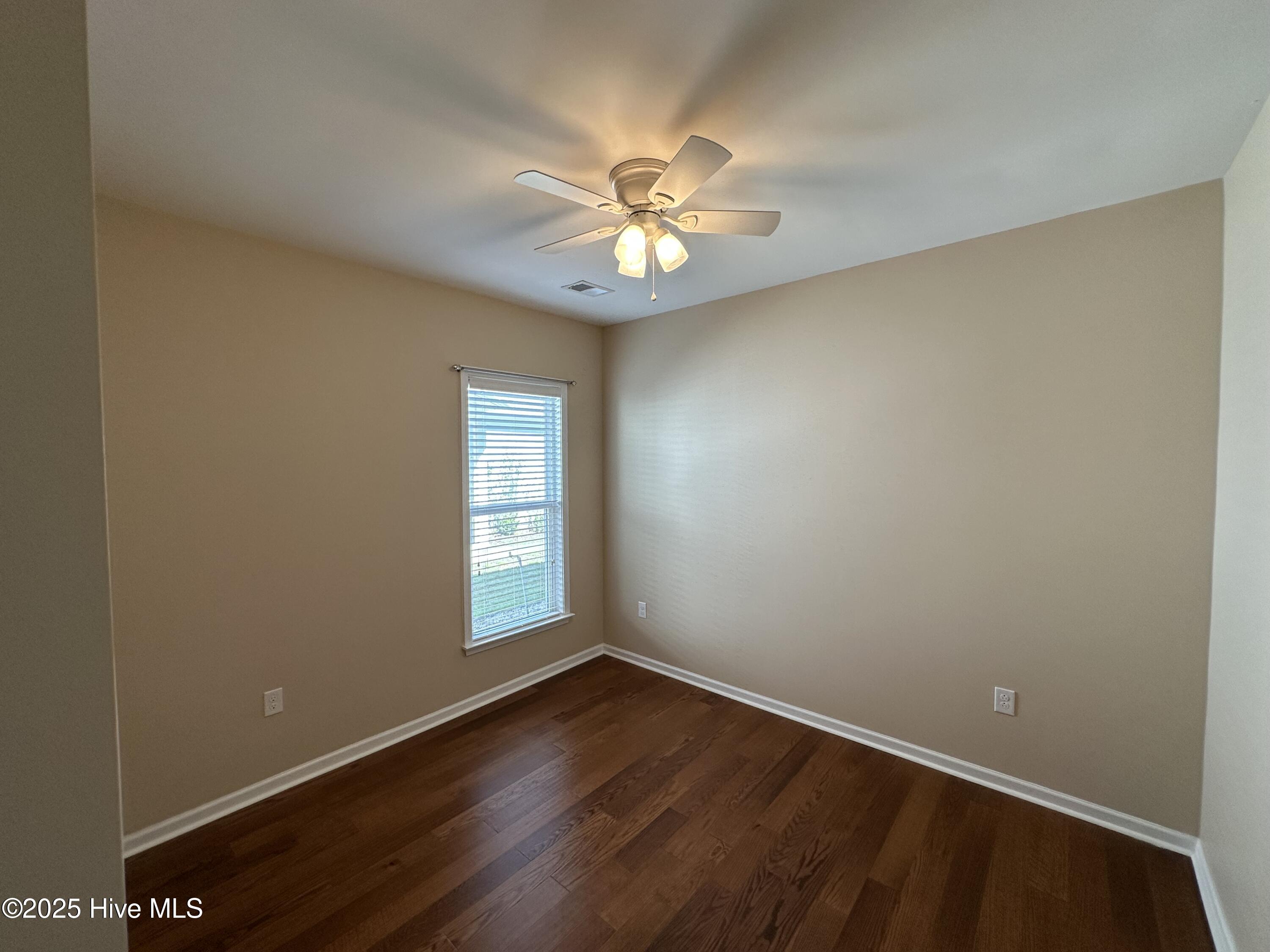 100537515 | Photo 10