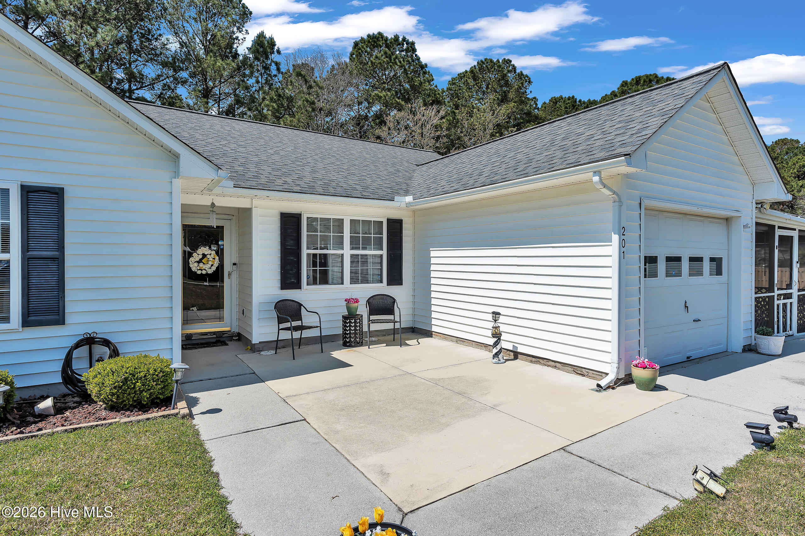 100563570 | Photo 29