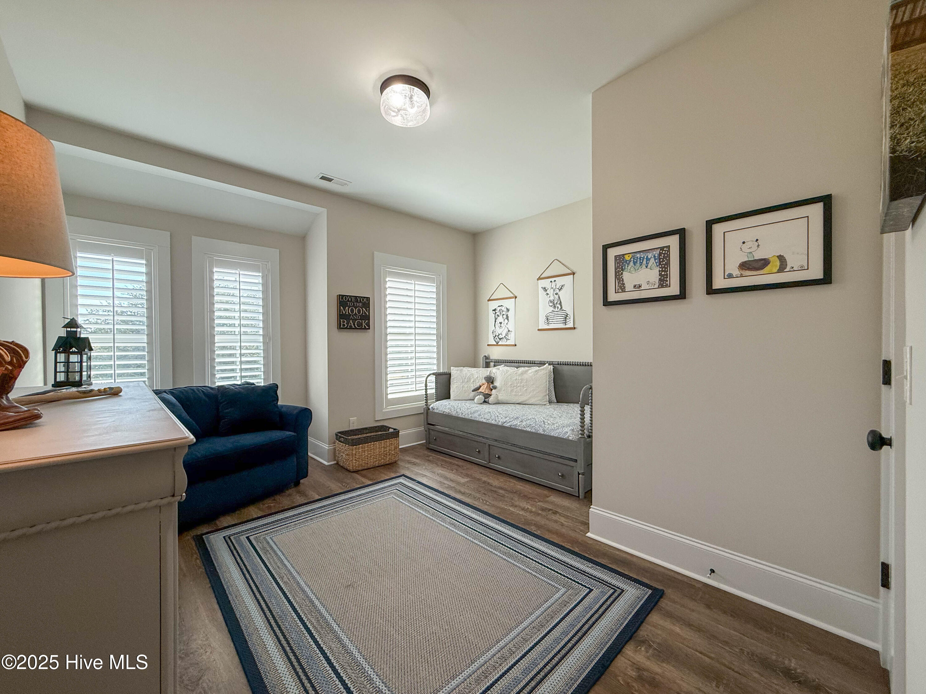 100556308 | Photo 87