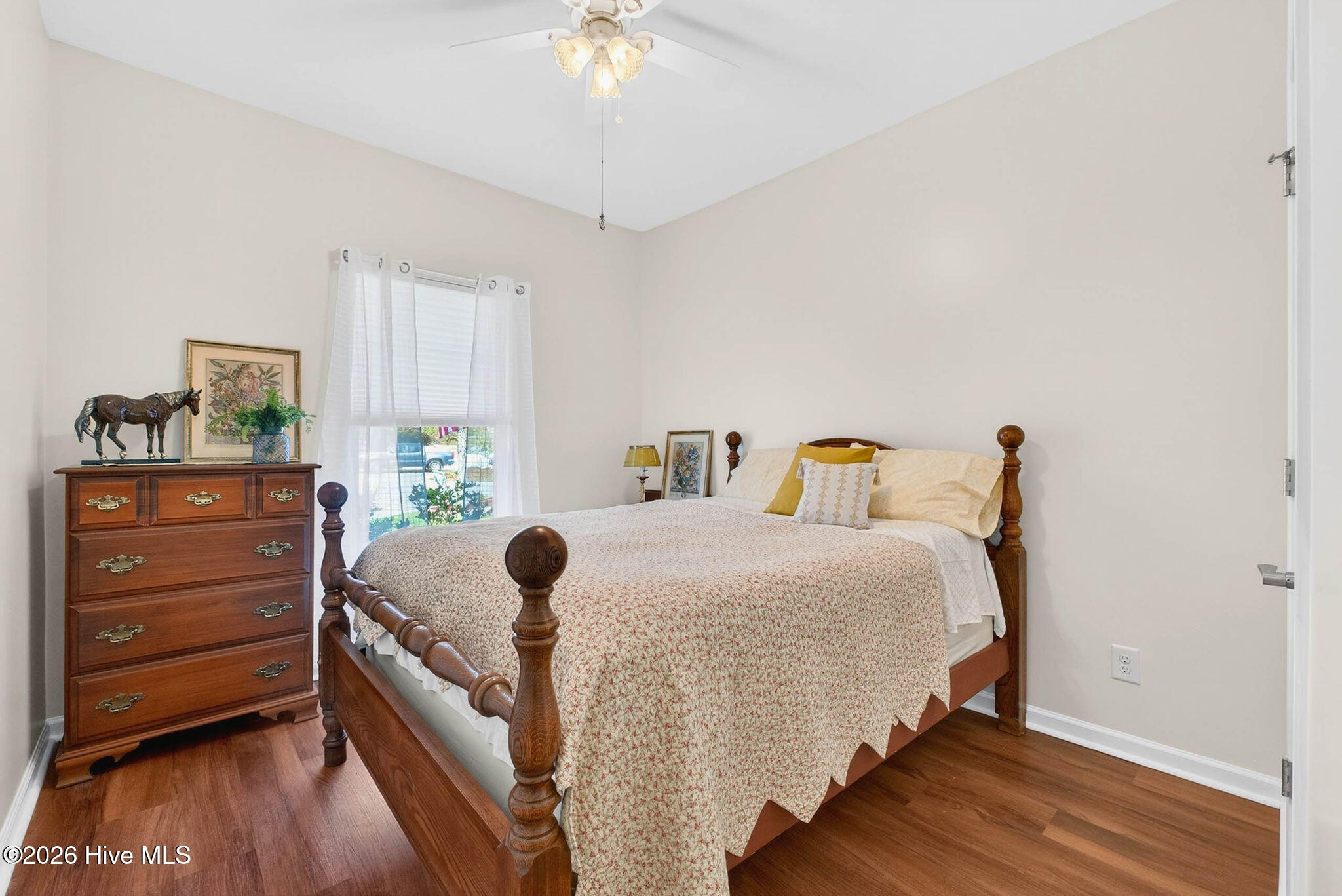 100564797 | Photo 16