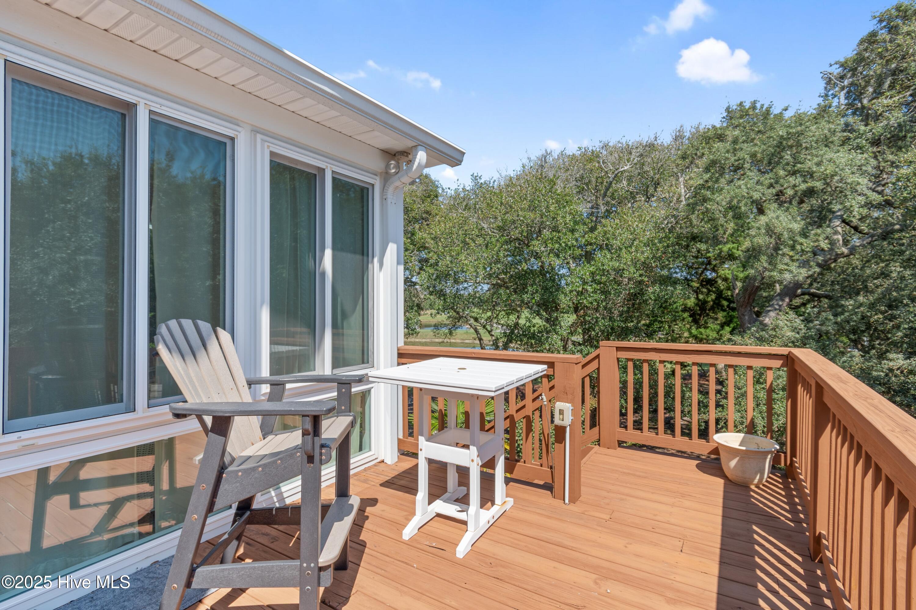 100533940 | Photo 39