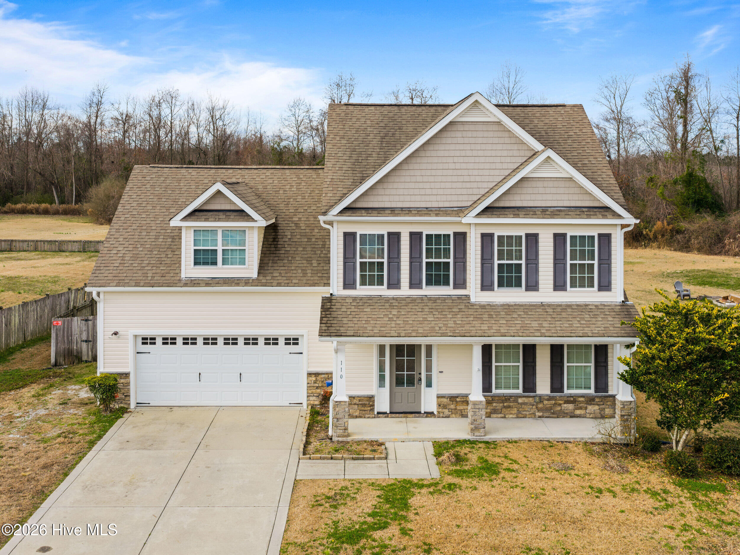 100549292 | Photo 46