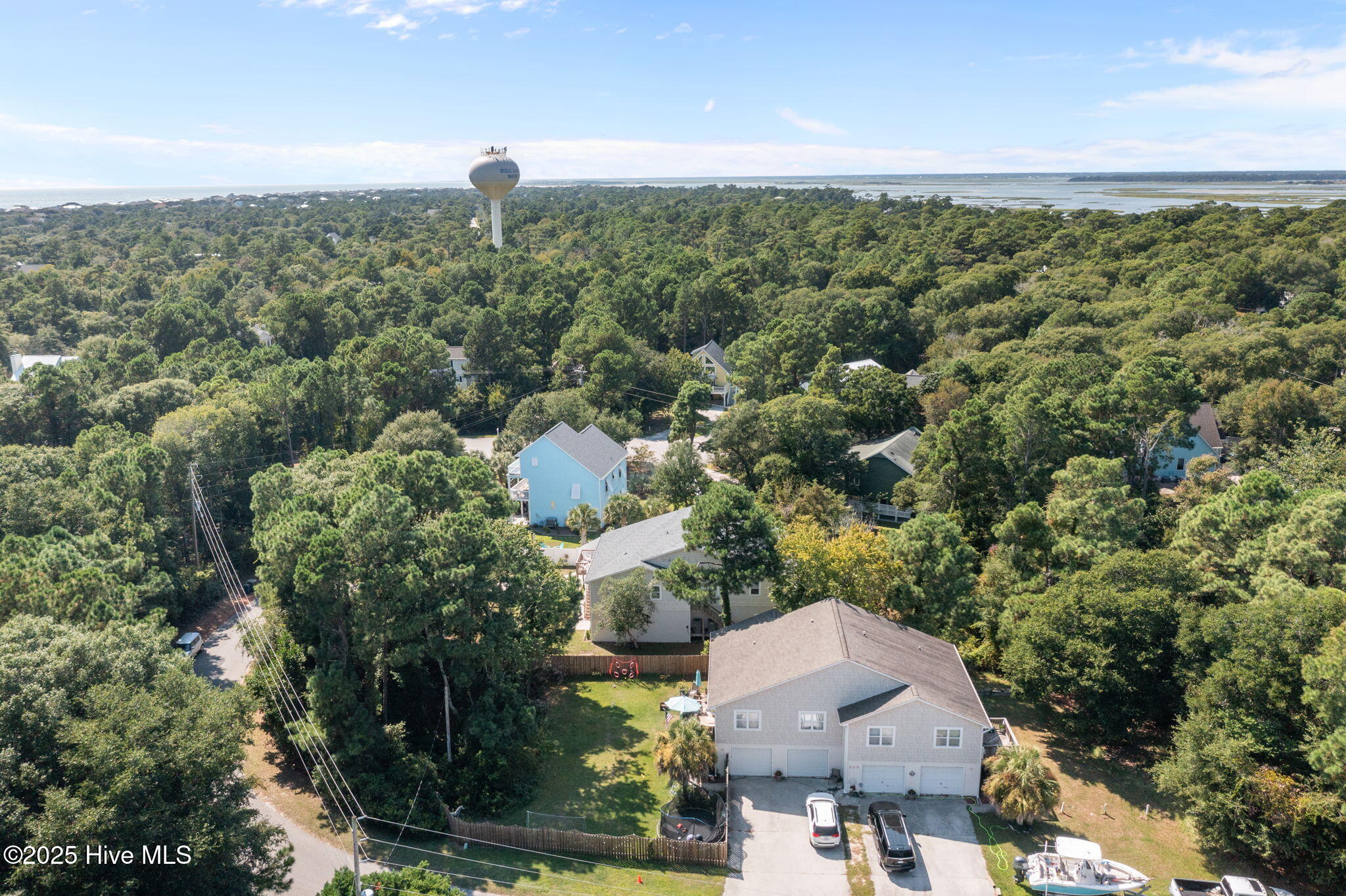 100530656 | Photo 46