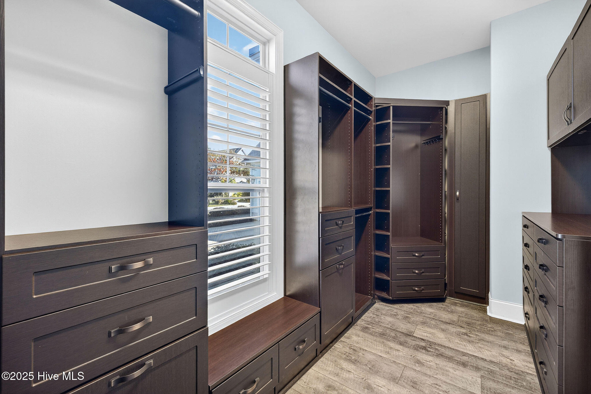 100512498 | Photo 41