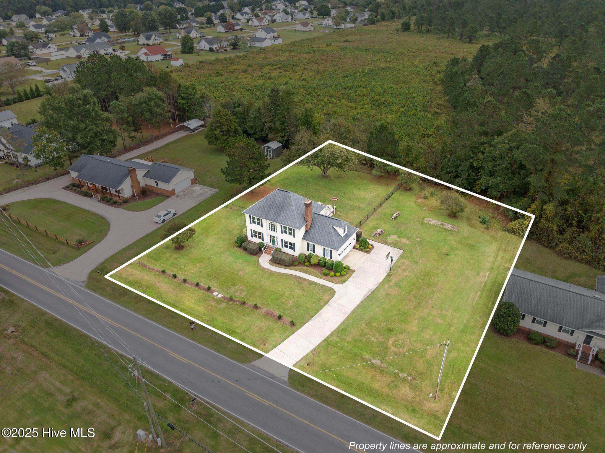 Homes for sale in Grimesland, NC | 1045 Tucker Rd, Grimesland, NC 27837 | MLS# 100536481
