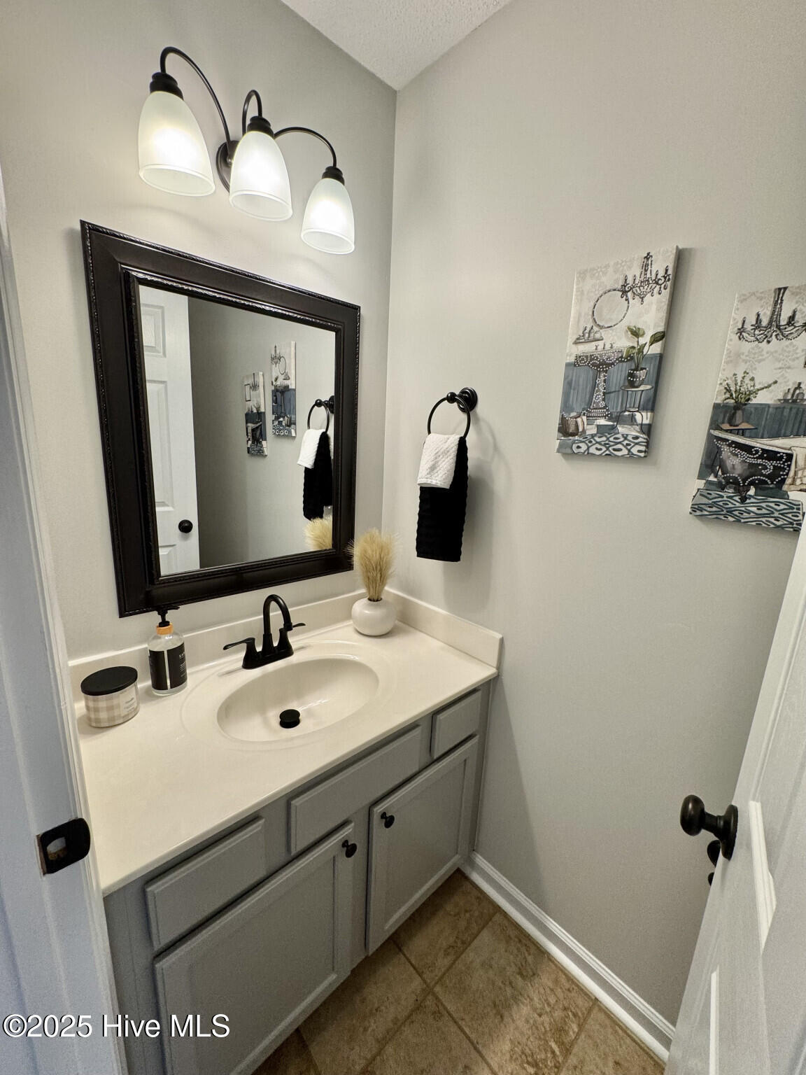 112 Orkney Drive, Jacksonville, NC 28540 – photo 13: 12) 54999-67dca6bc680a6