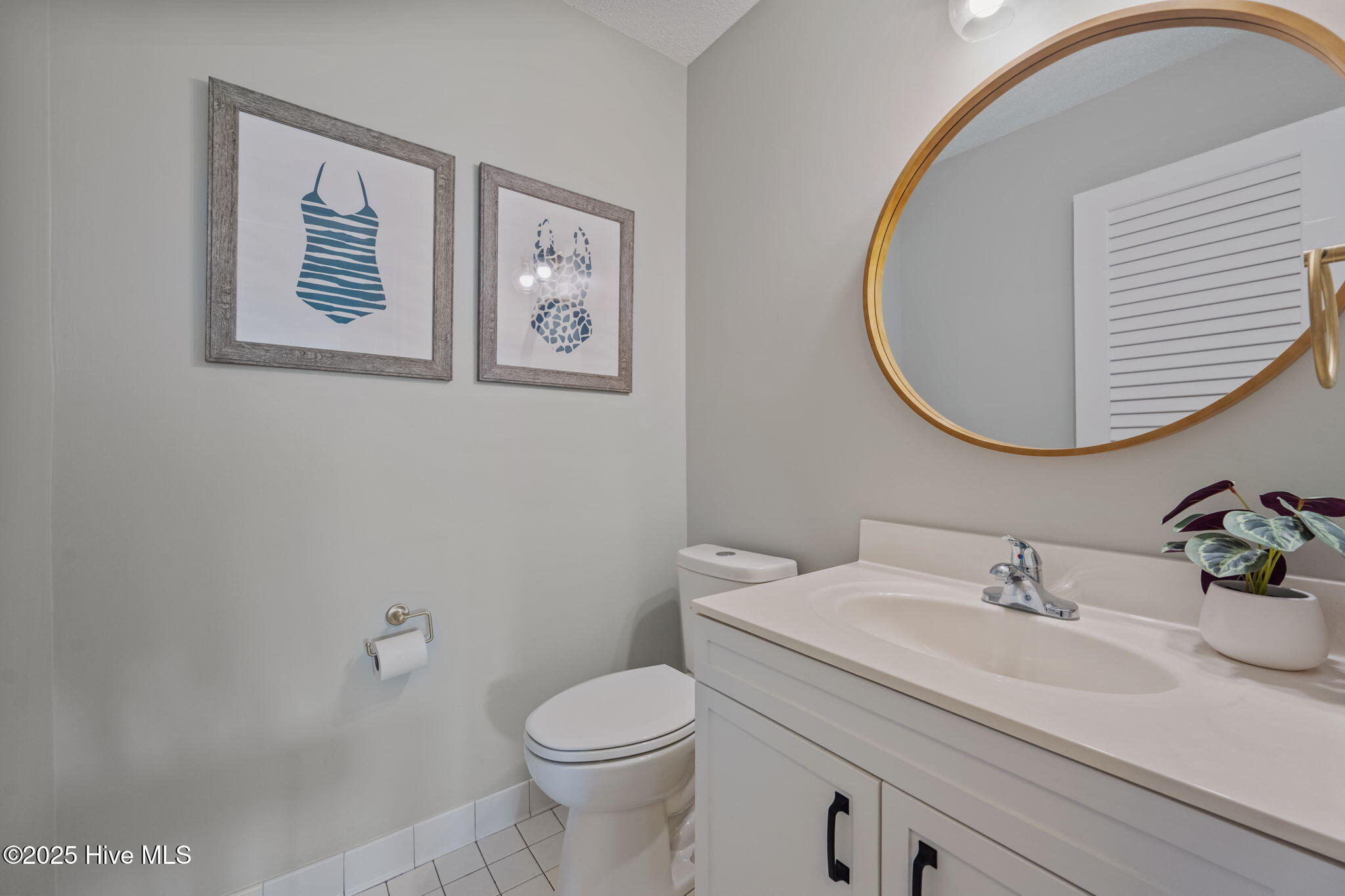 100536613 | Photo 14