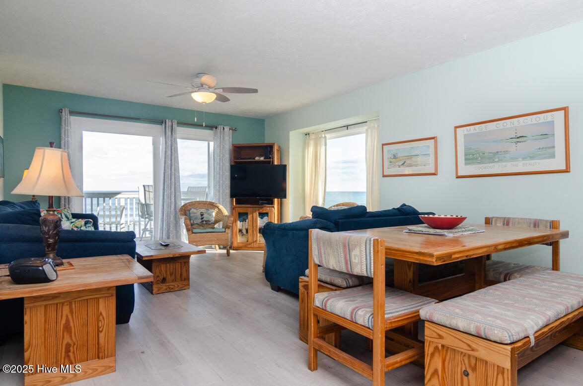 100517027 | Photo 29