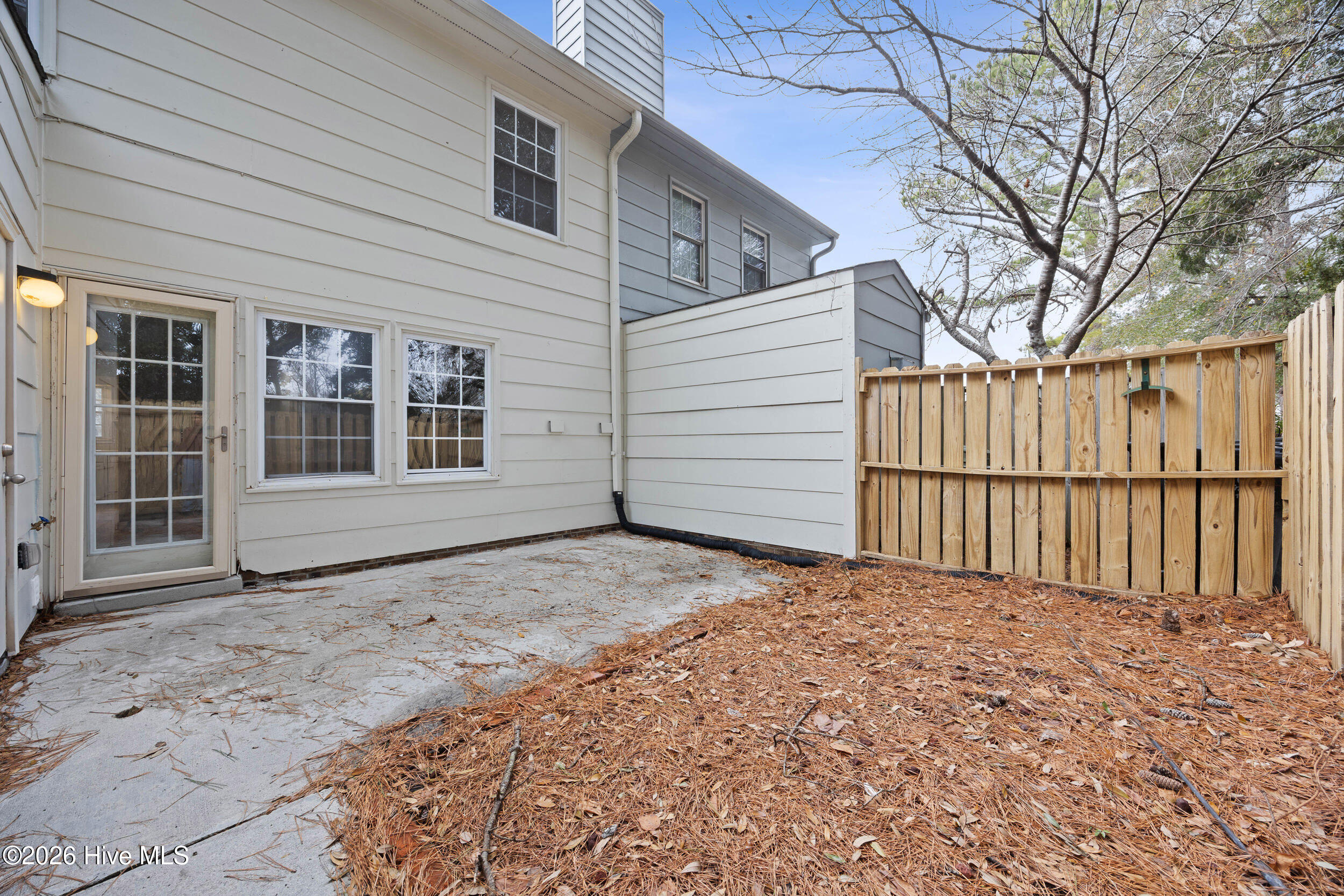 100551778 | Photo 29