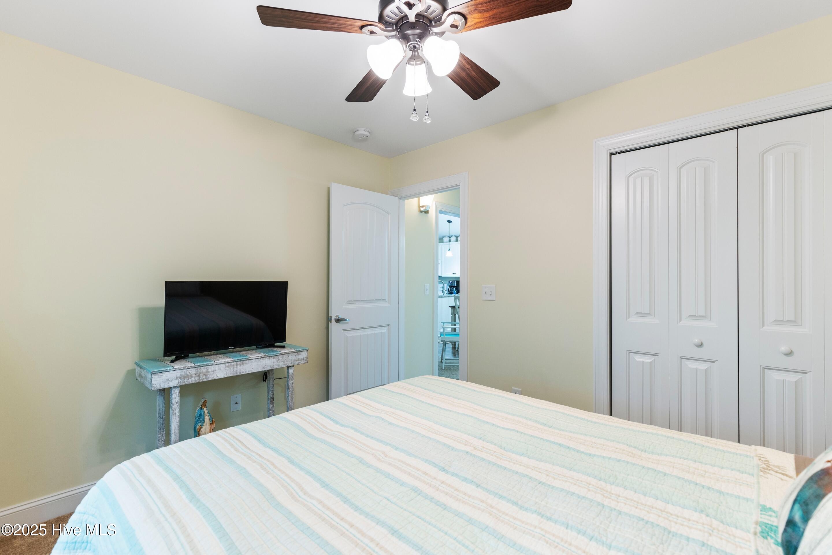 100526521 | Photo 35