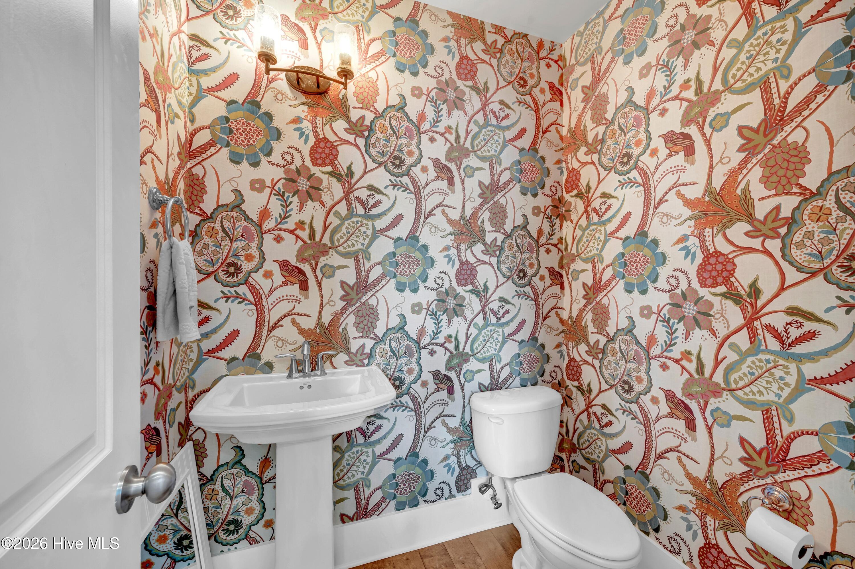 100567023 | Photo 12