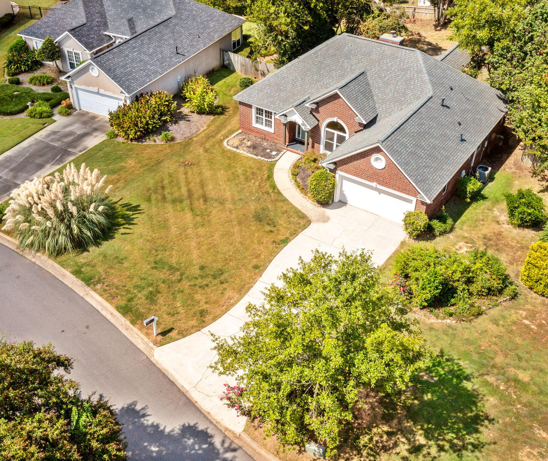 7-web-or-mls-557 Live Oak Court-04