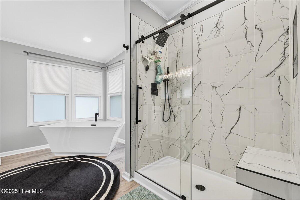 100535729 | Photo 32