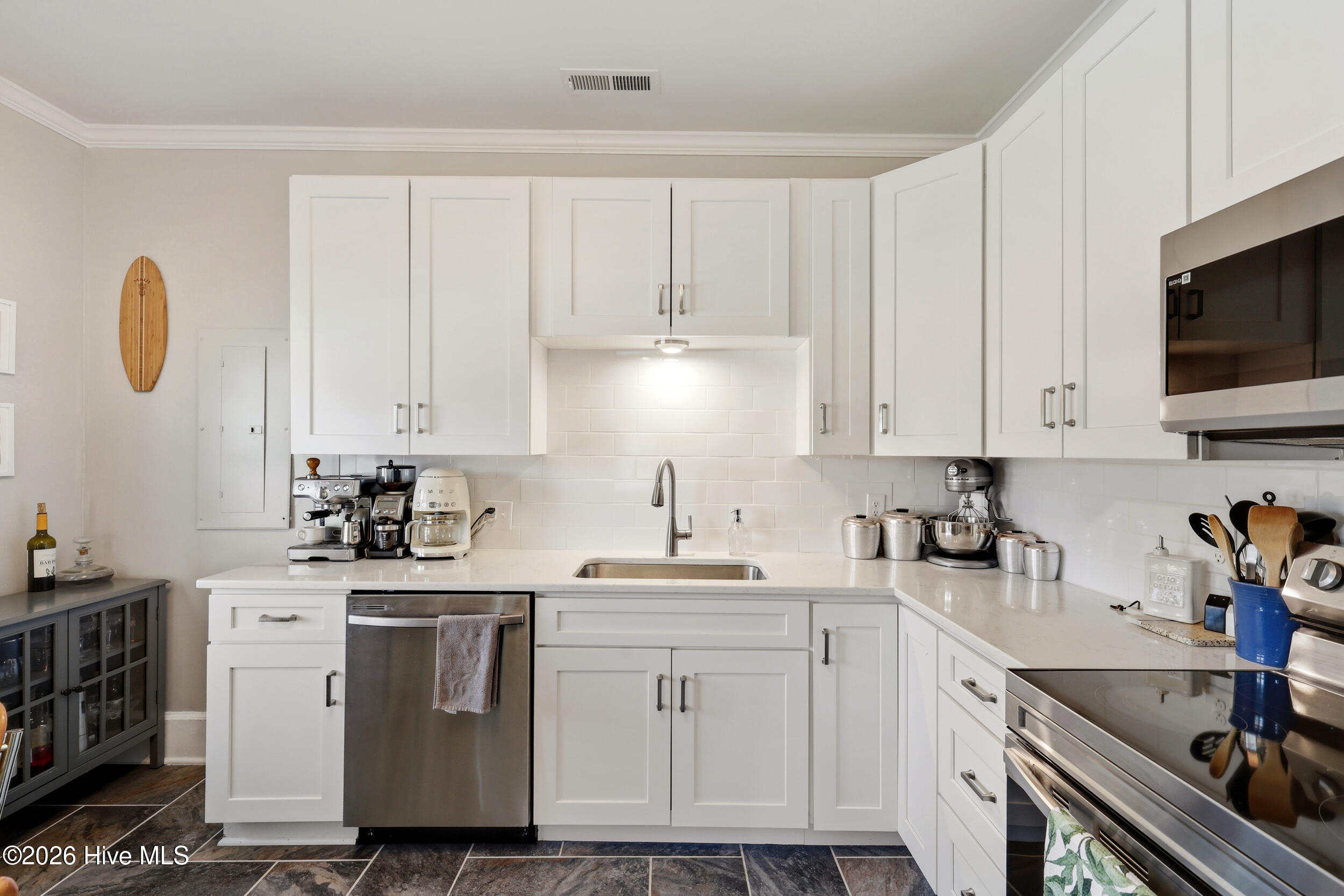 100555490 | Photo 15