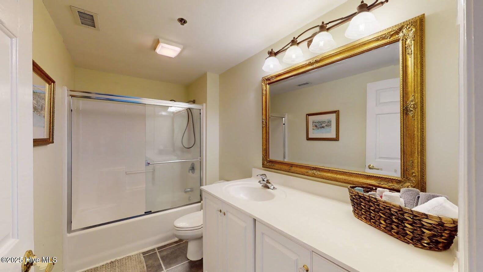 100537311 | Photo 16