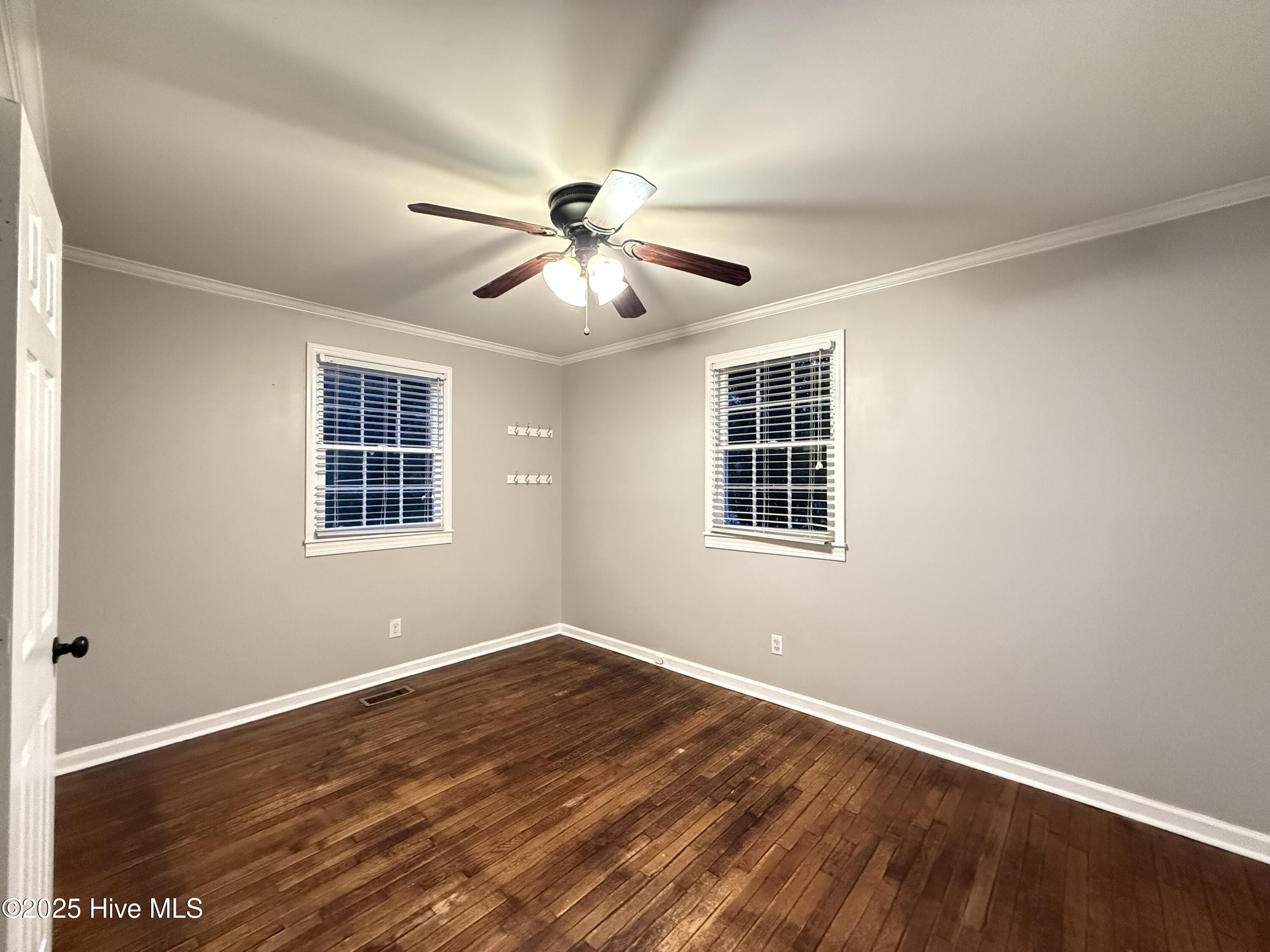 100537874 | Photo 21