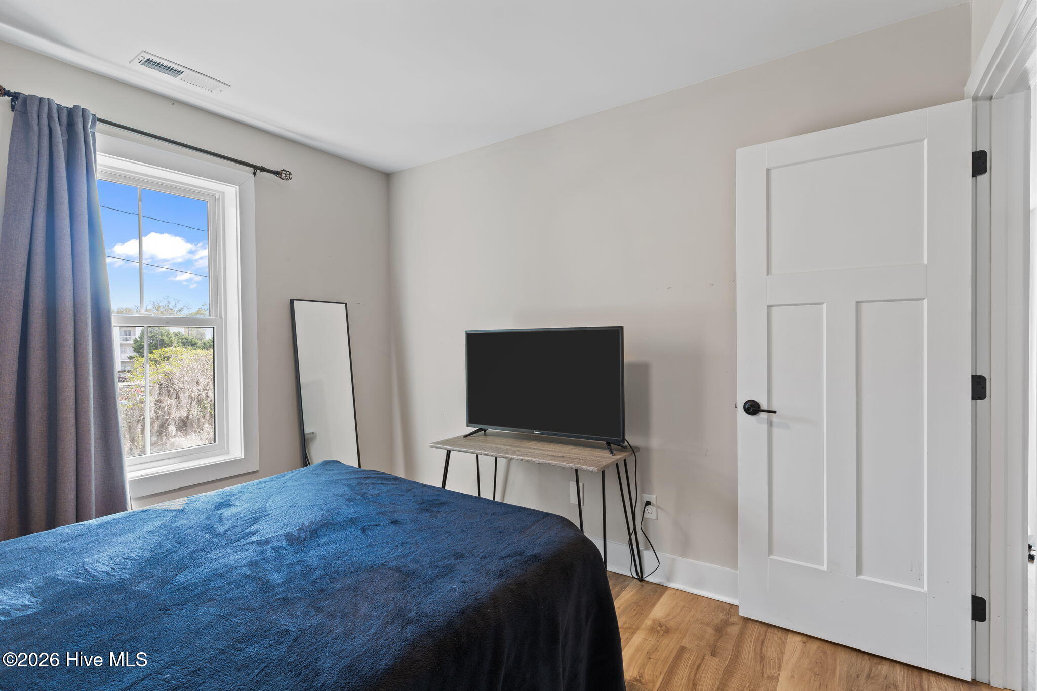 100556827 | Photo 29