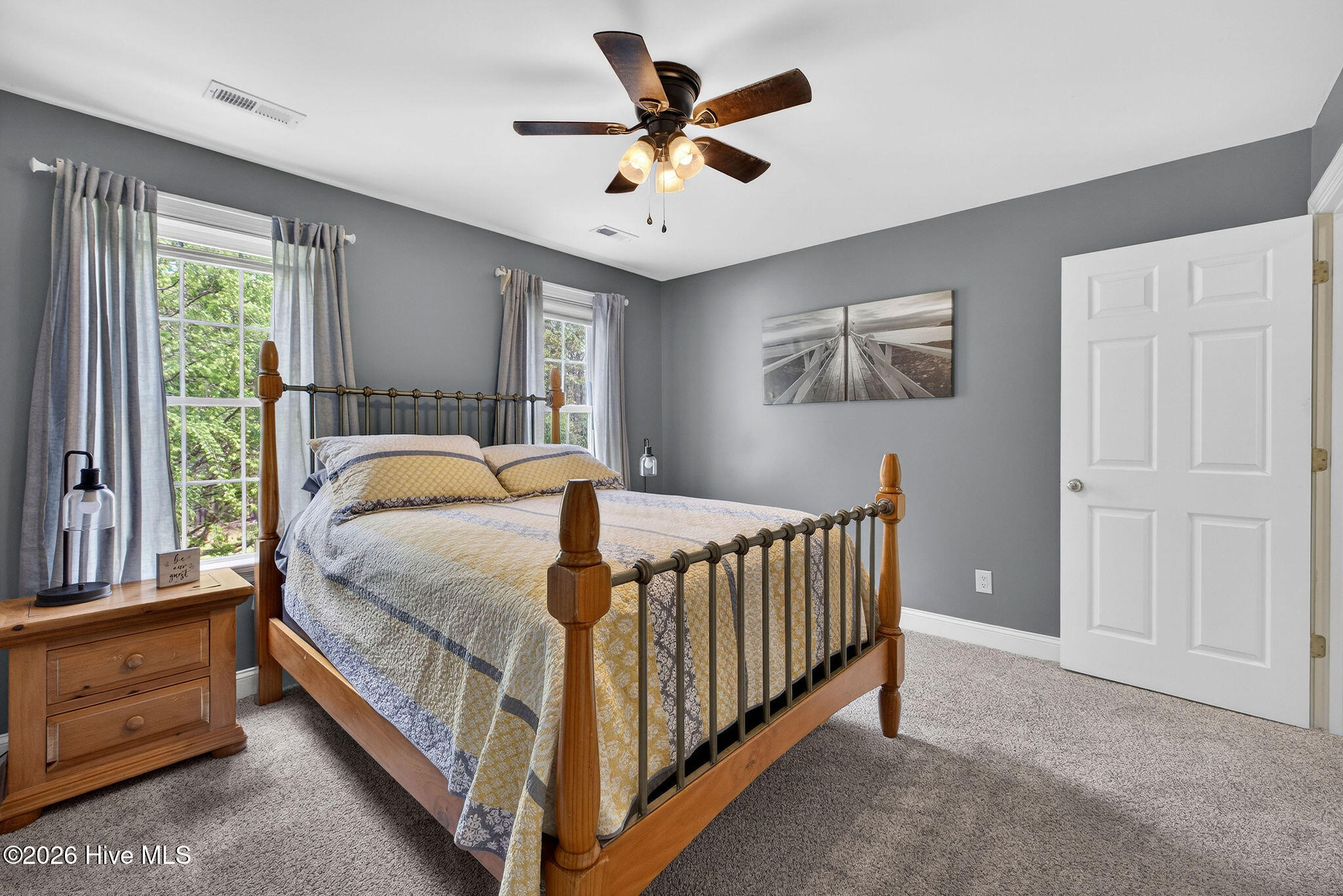 100563131 | Photo 39