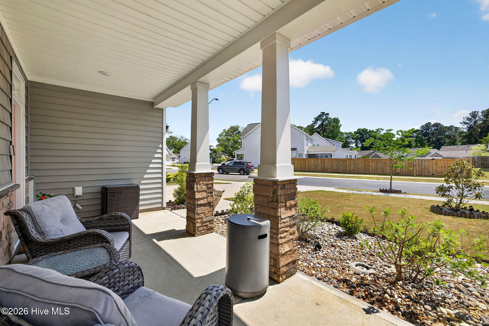 100569620 | Photo 43