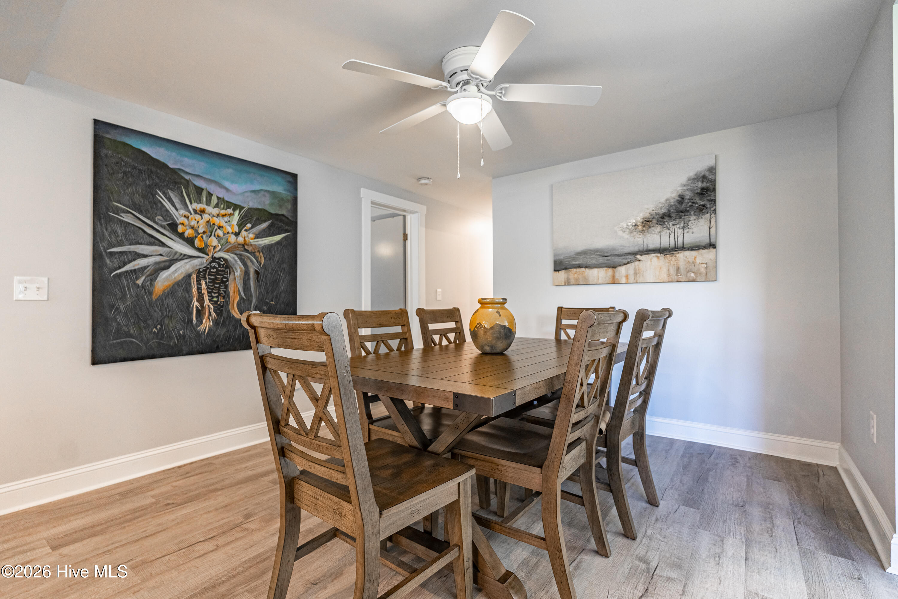 100563568 | Photo 16