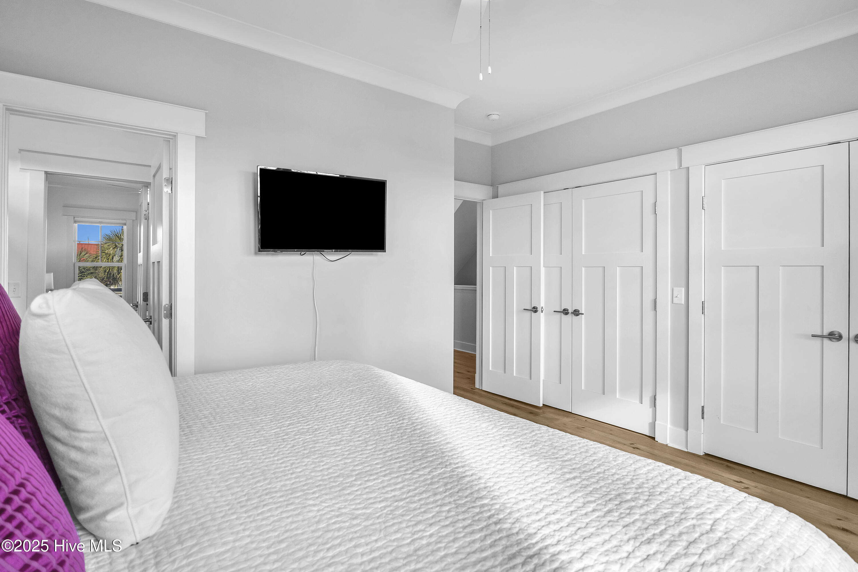 100540464 | Photo 47