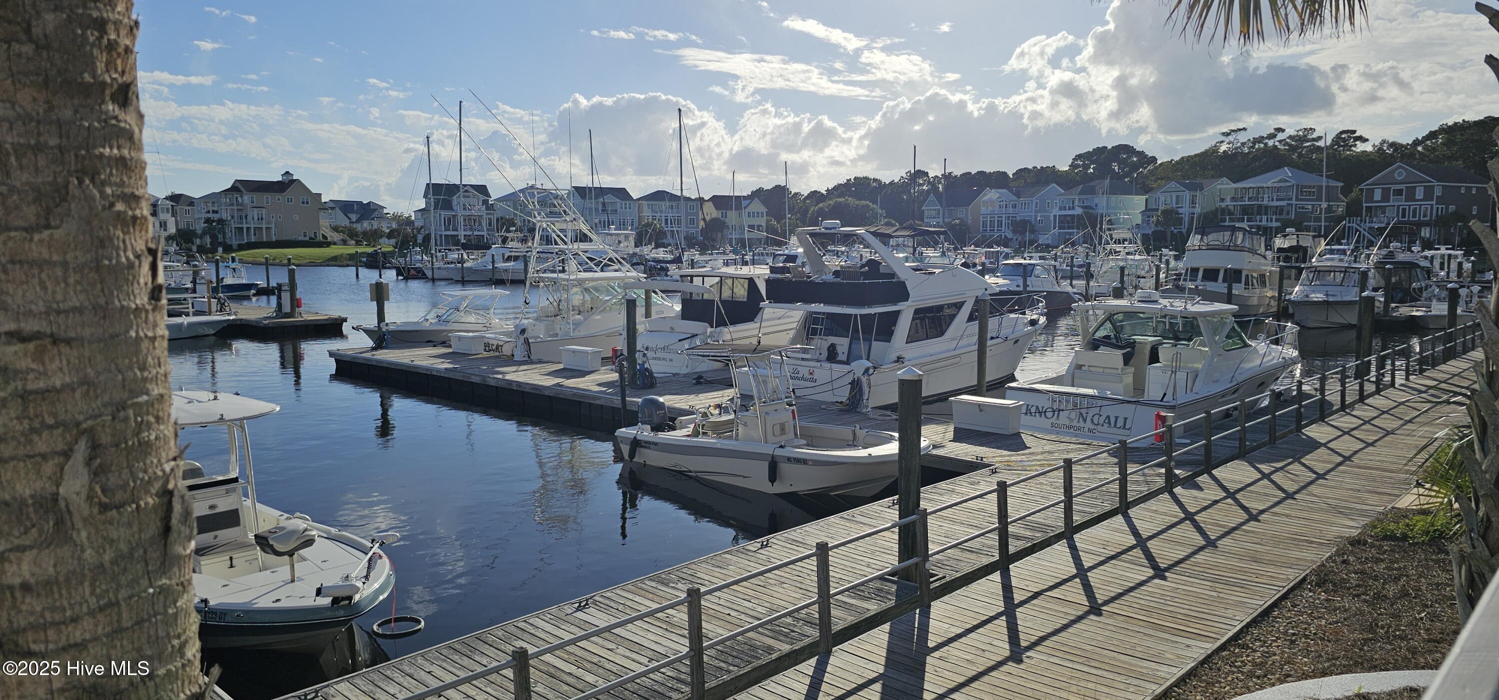 100551357 | Photo 42