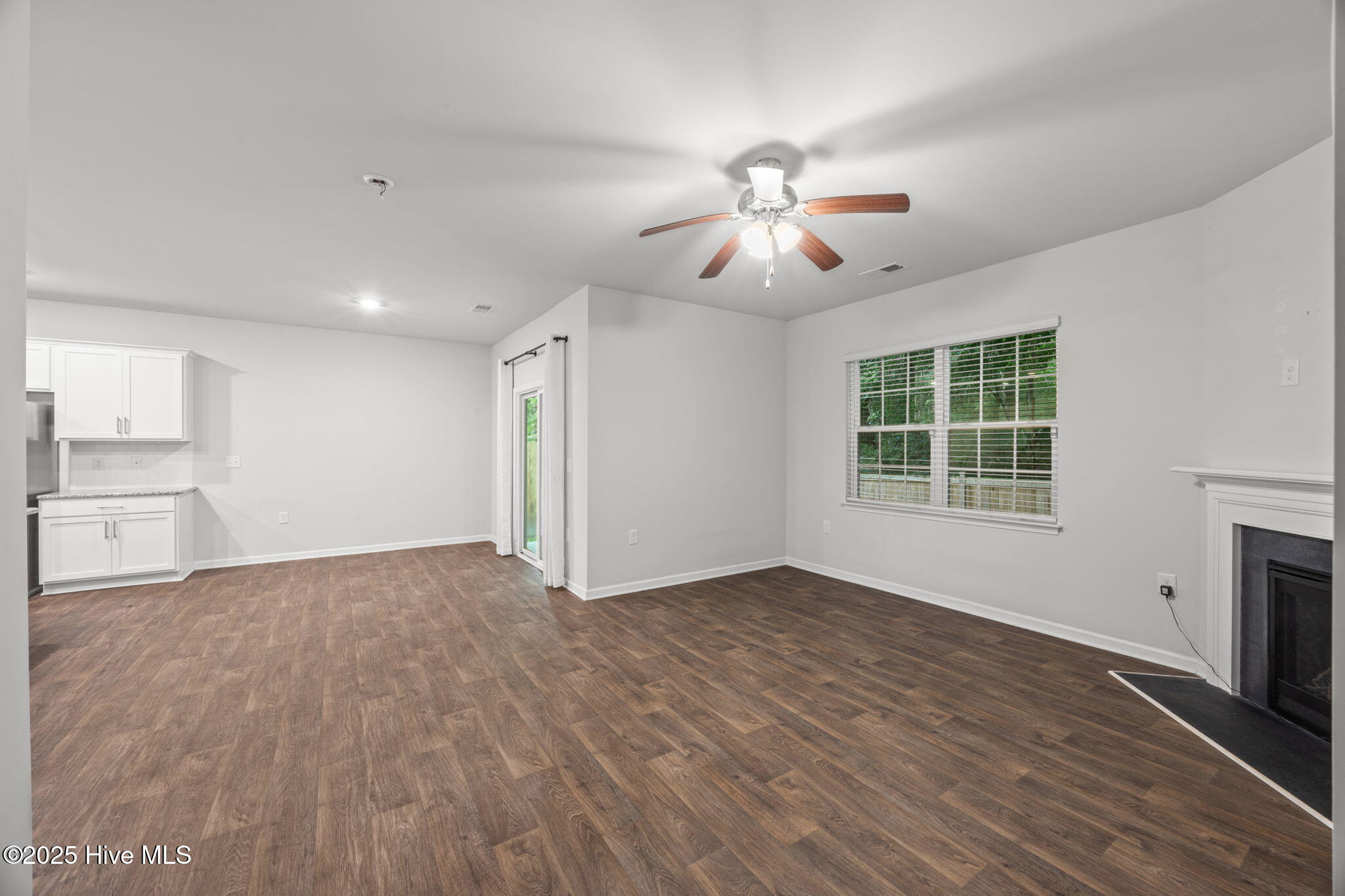 21-web-or-mls-0C0A2215