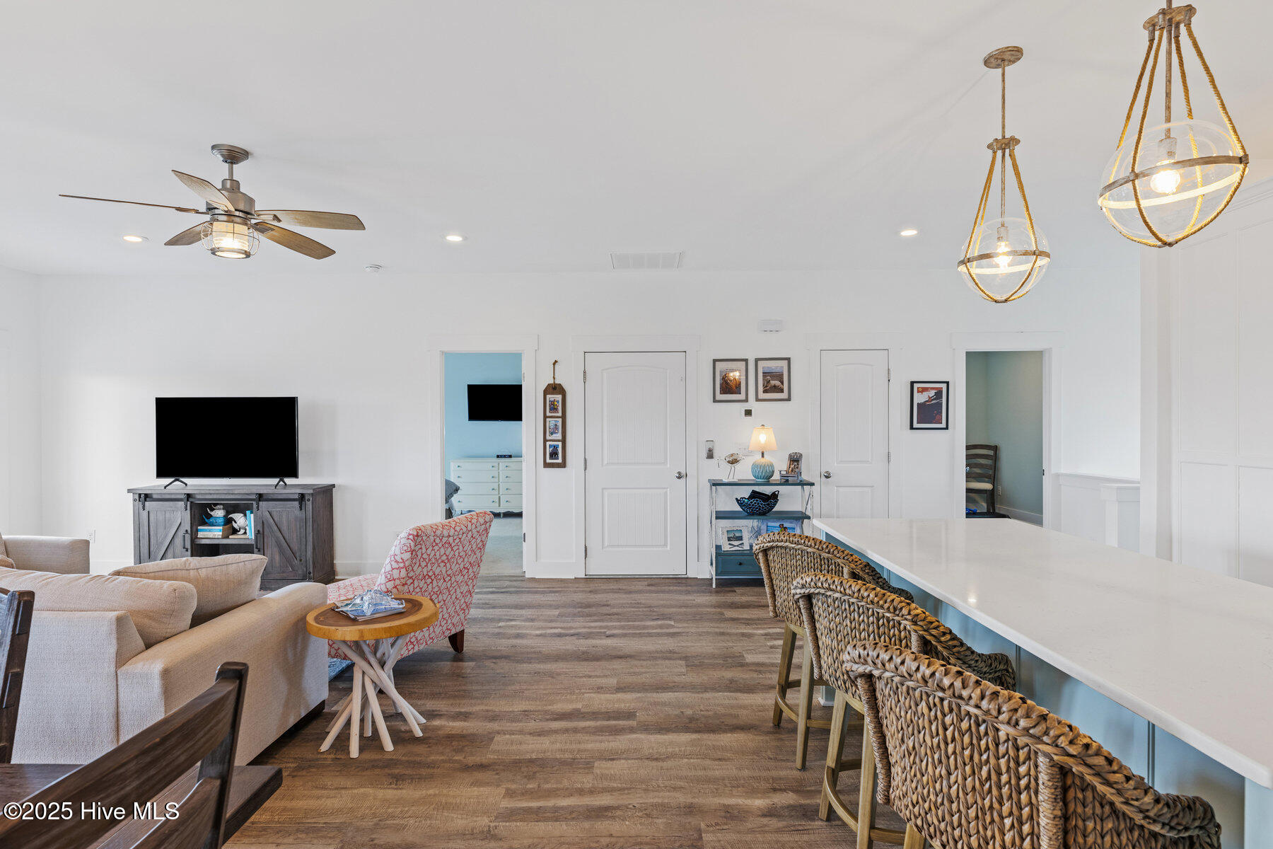 100523627 | Photo 14