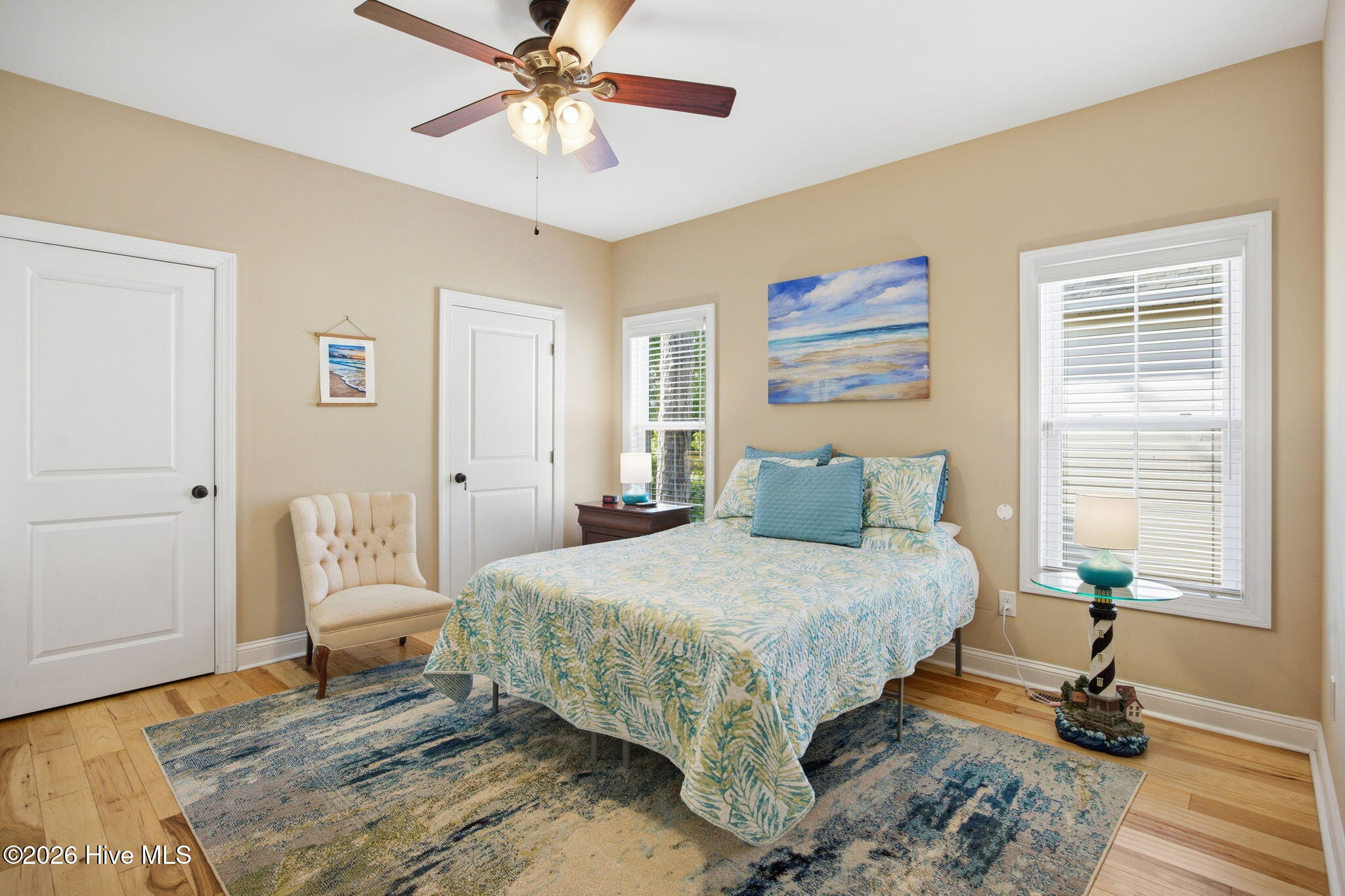 100569649 | Photo 16