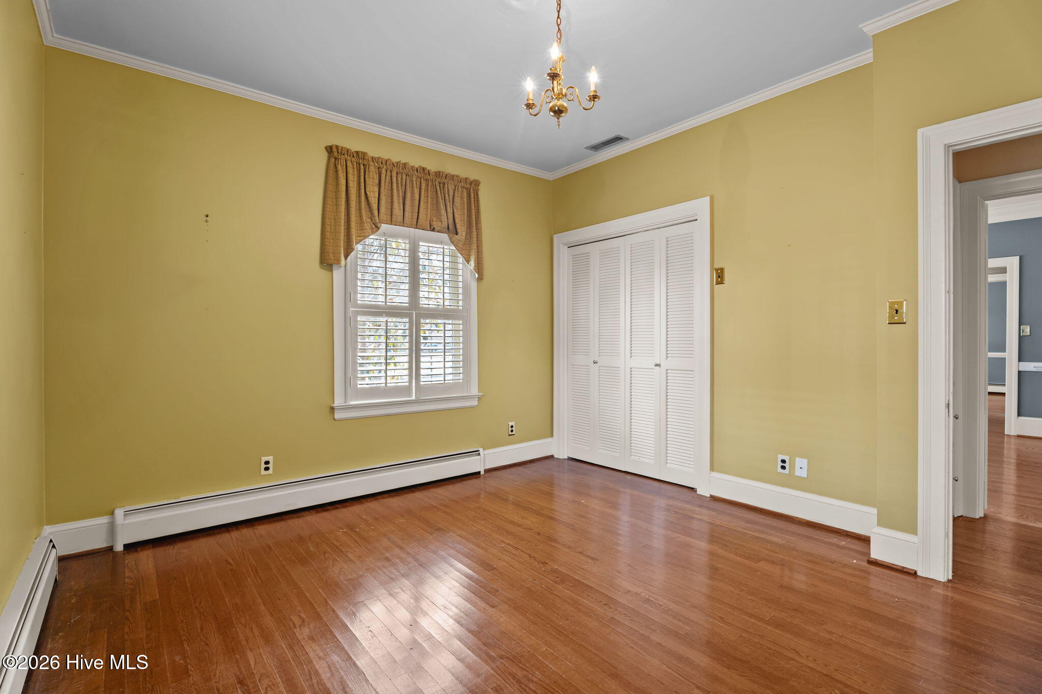401 Brentwood Drive N