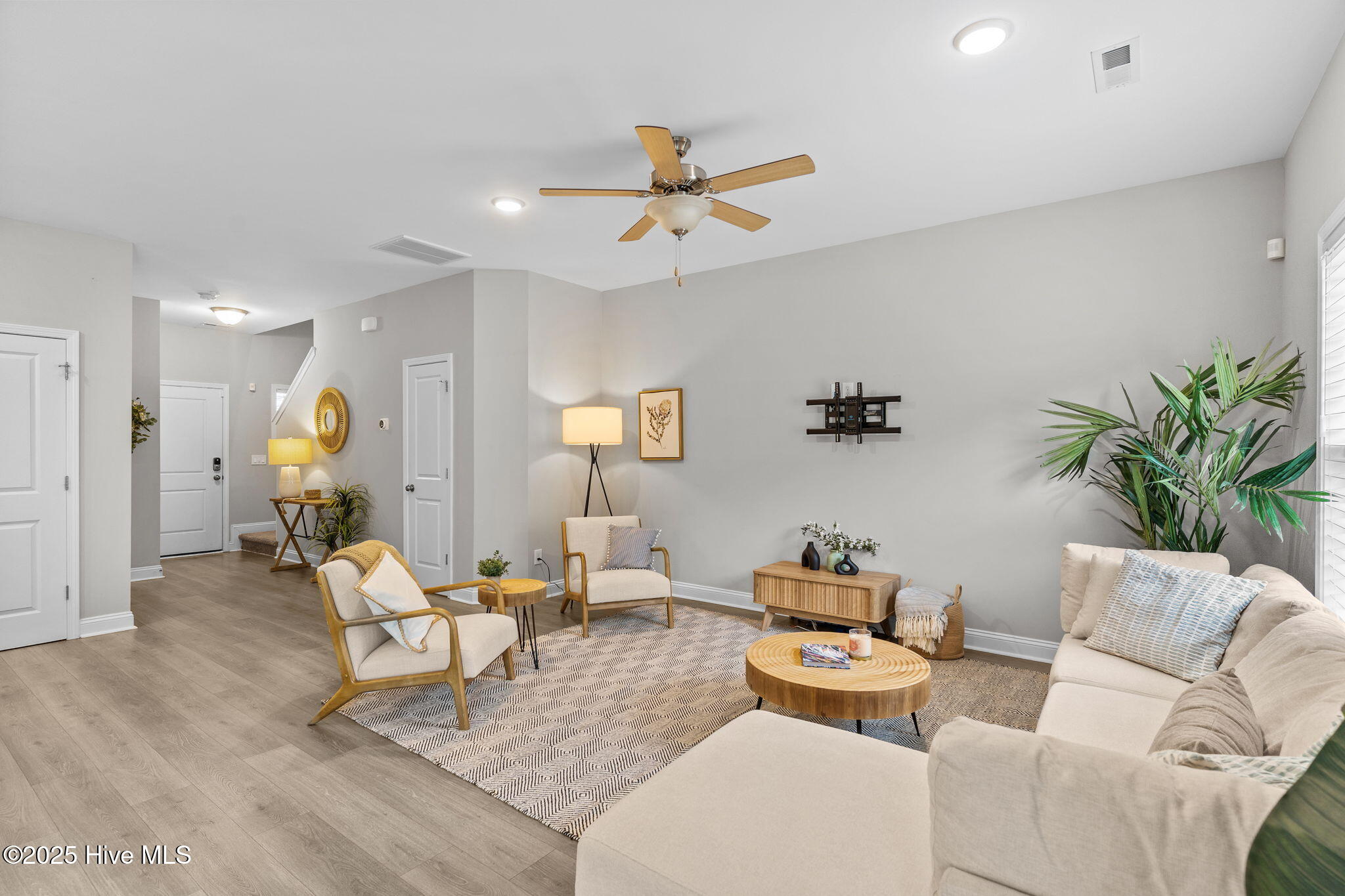 1527 Grey Cliff, Wilmington, NC 28405 – photo 9: 10-web-or-mls-BTS09001
