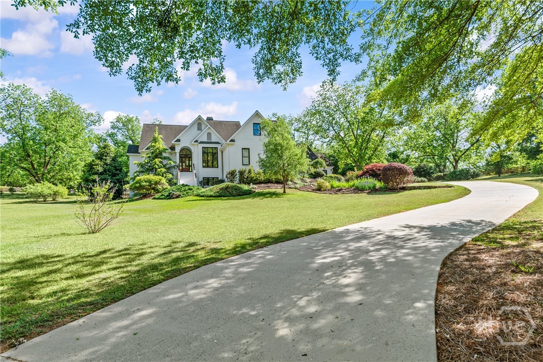 Property at 1110 Summit Circle