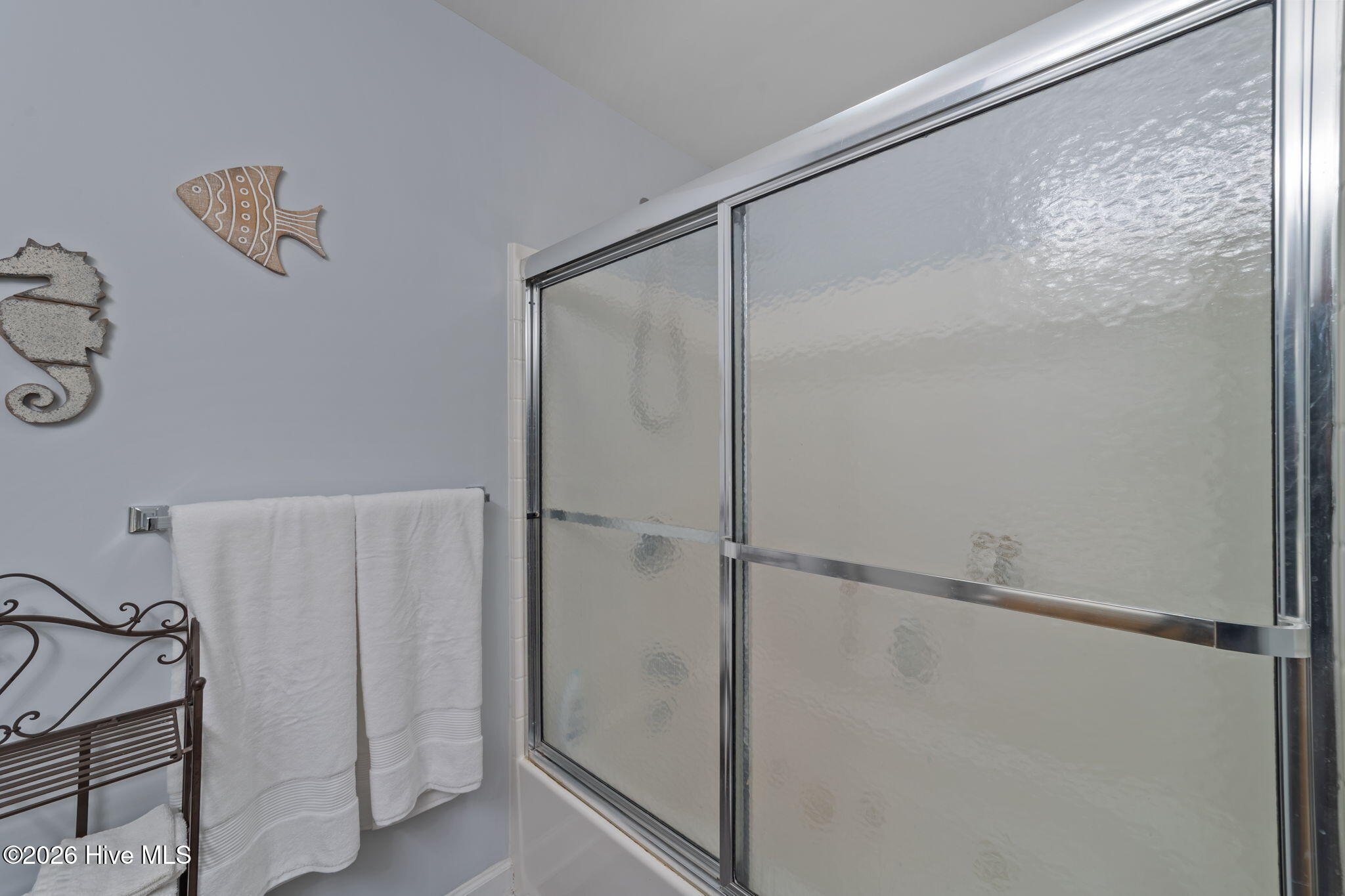 100561049 | Photo 21