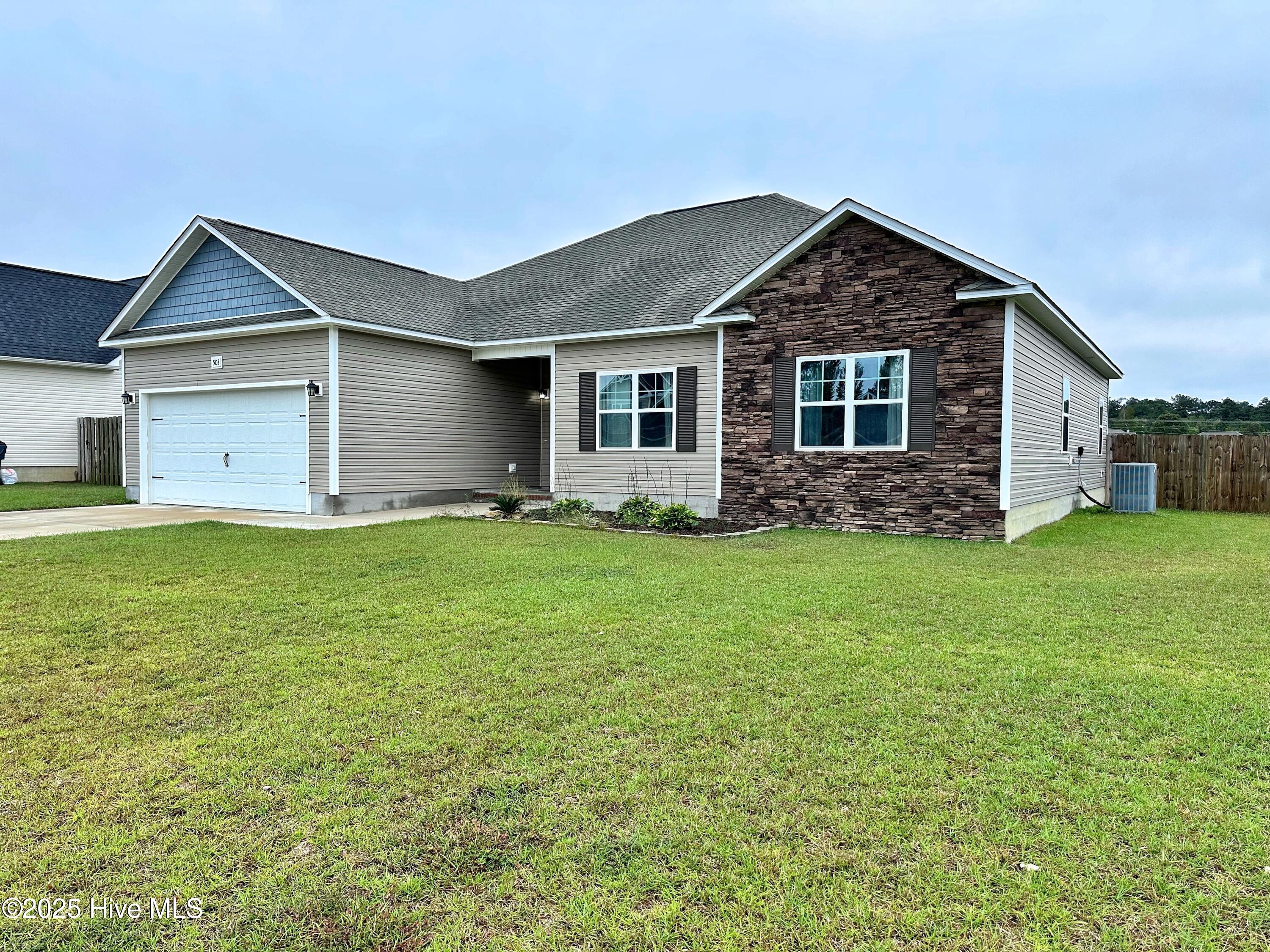 503 Violet Court, Maysville, NC 28555 – photo 3: Front