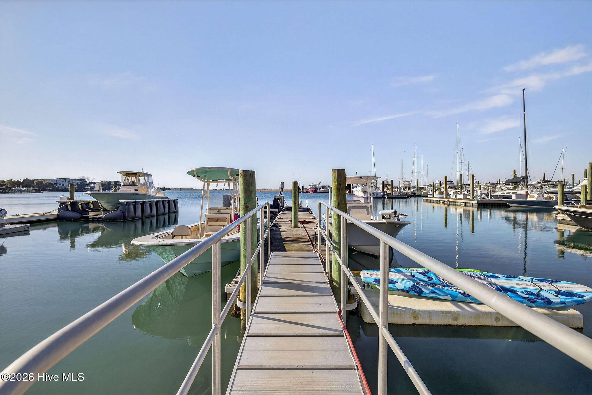 100547767 | Photo 22