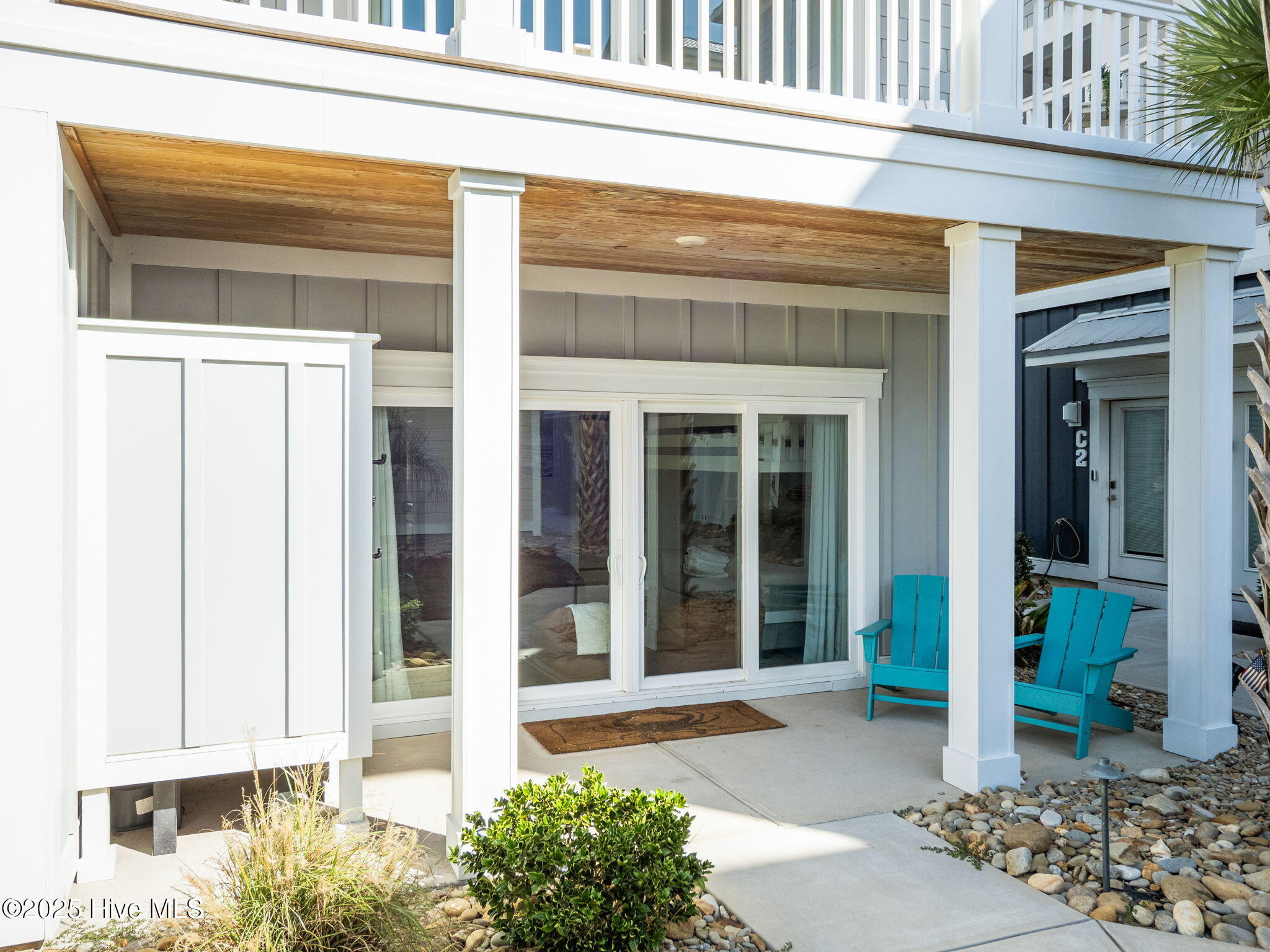 100535582 | Photo 19