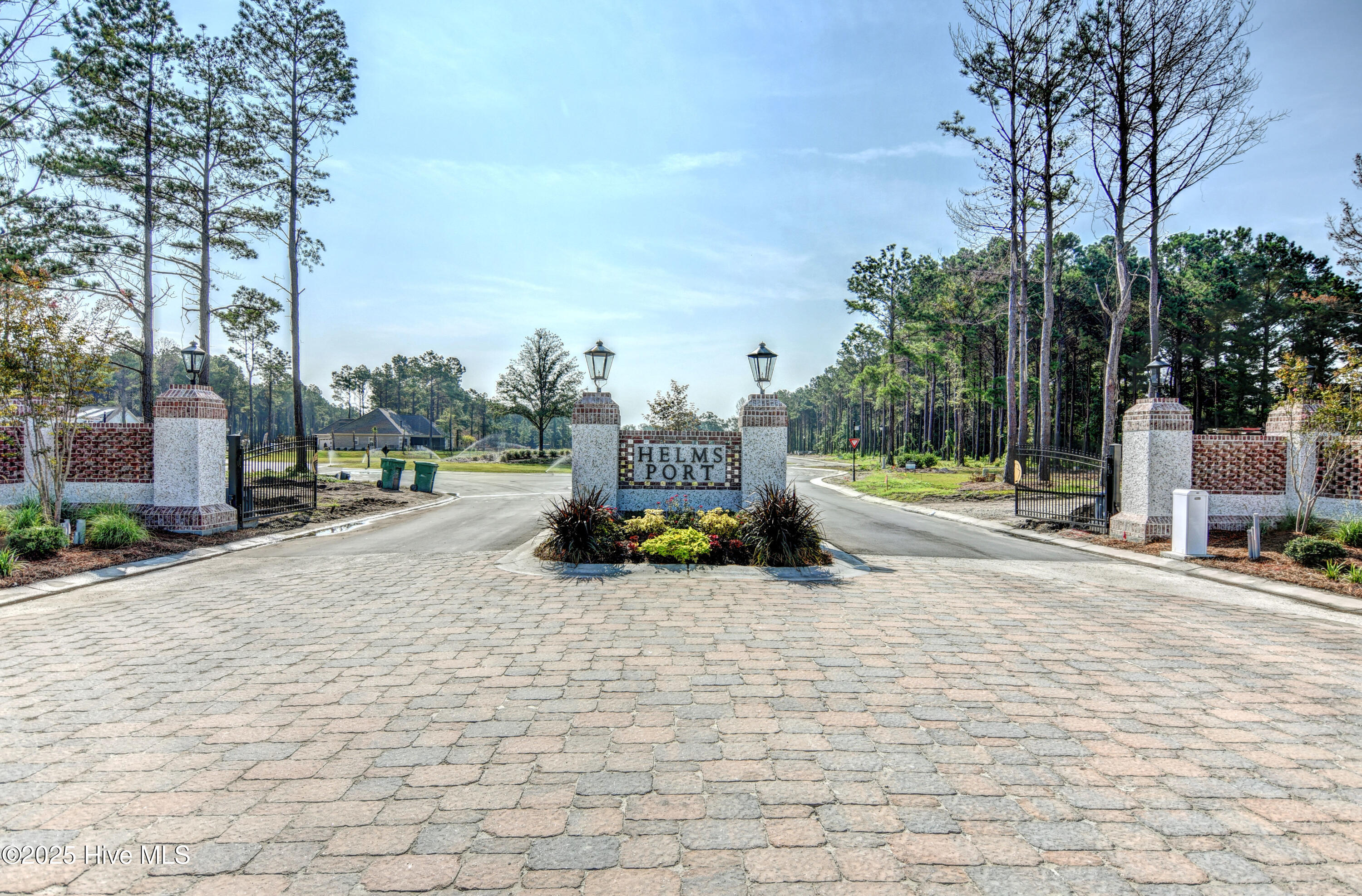 100538273 | Photo 73